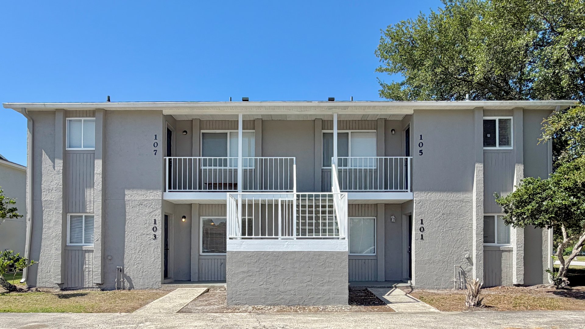 Spacious Ground-Floor Apartment for Lease in Winter Springs