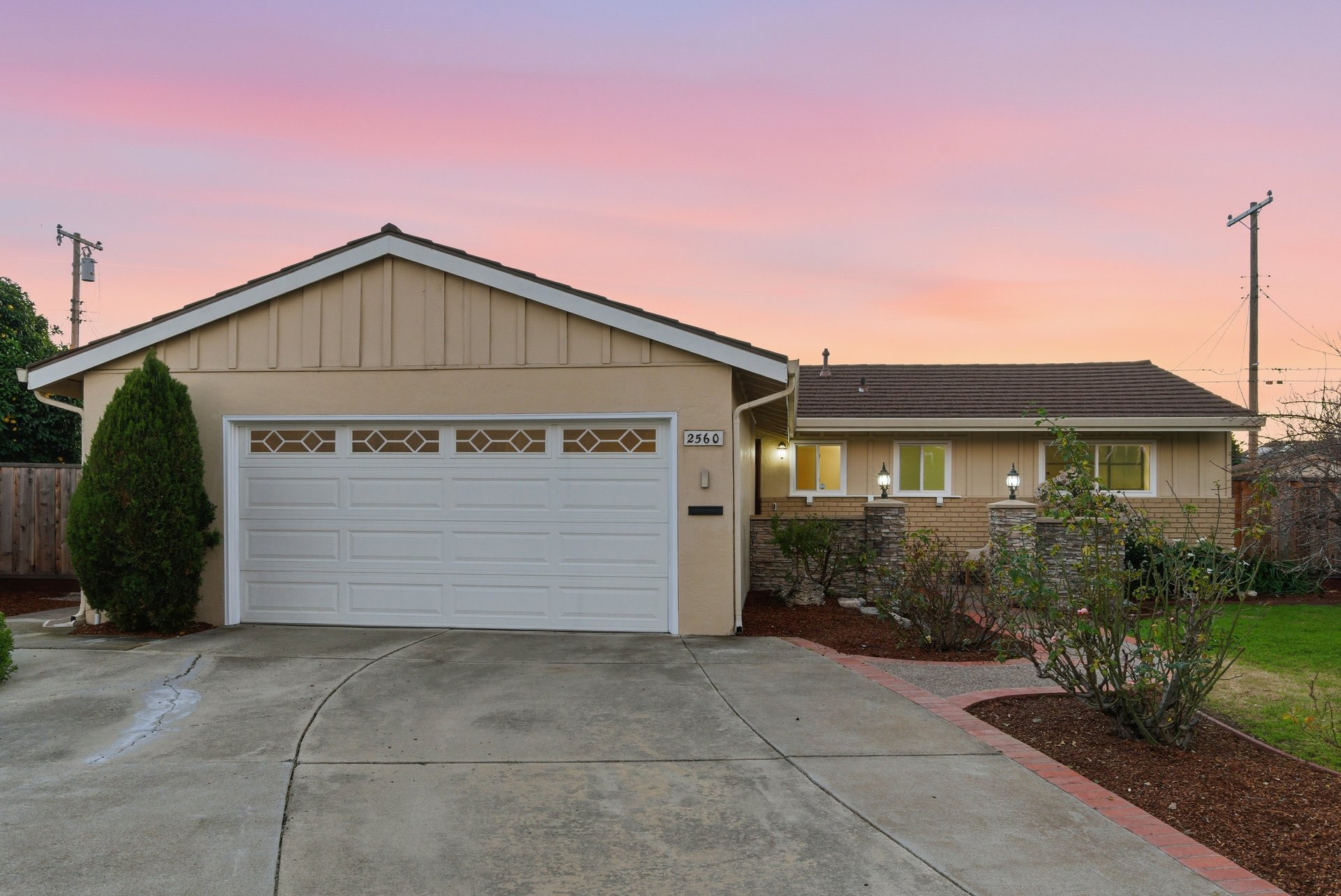 2560 Elliot Court