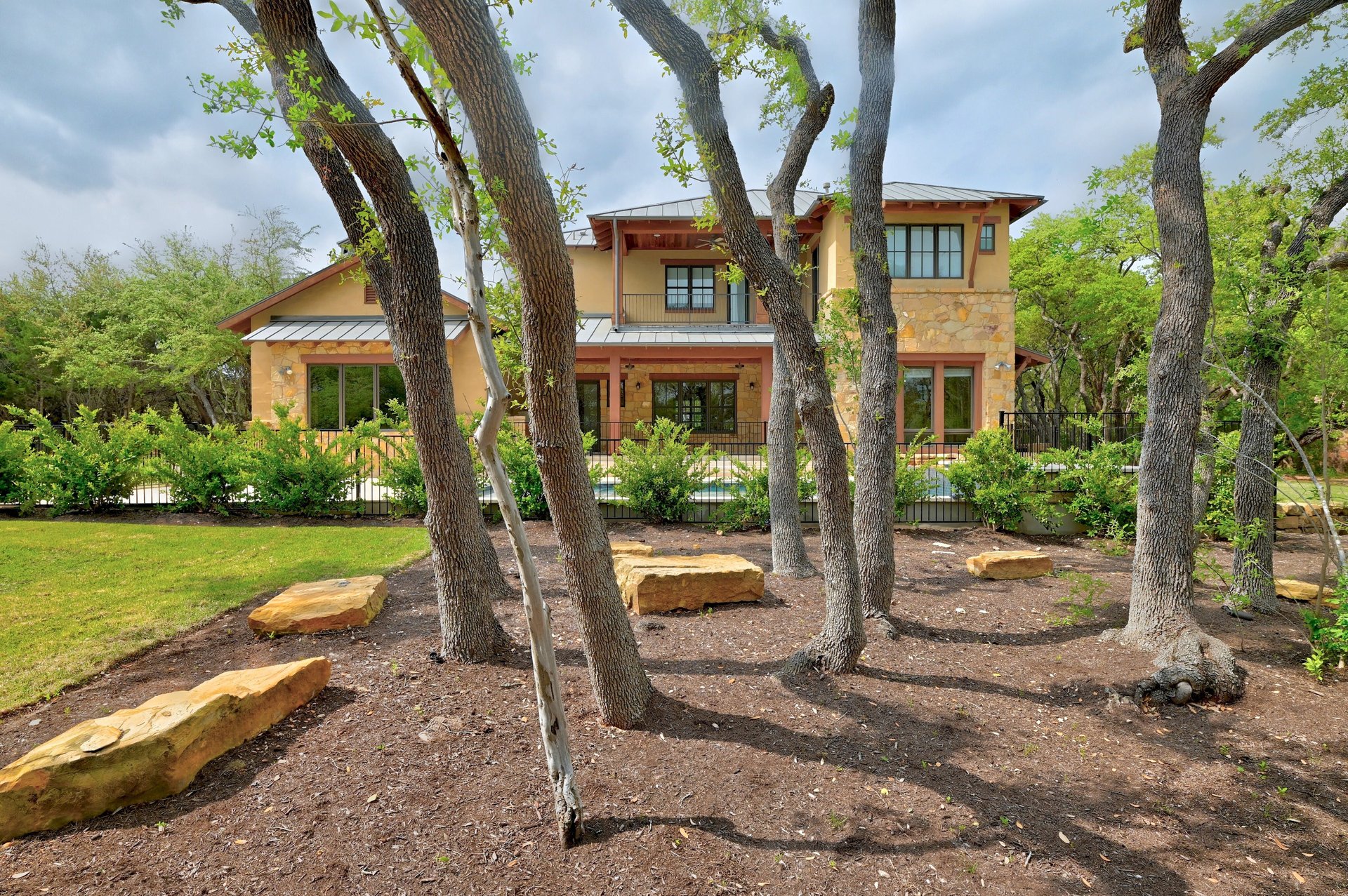 16009 Pontevedra Place