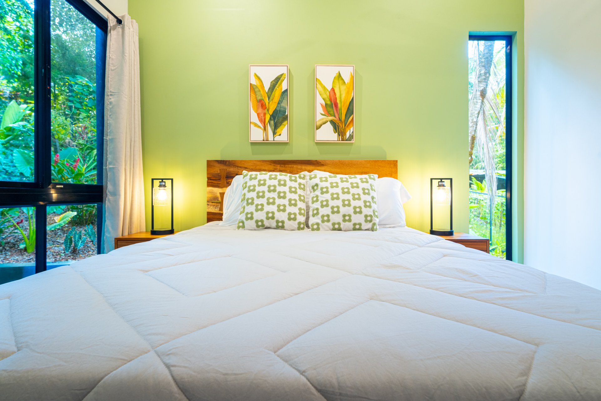 Private Ocean View Oasis- Modern & Tropical in Escaleras