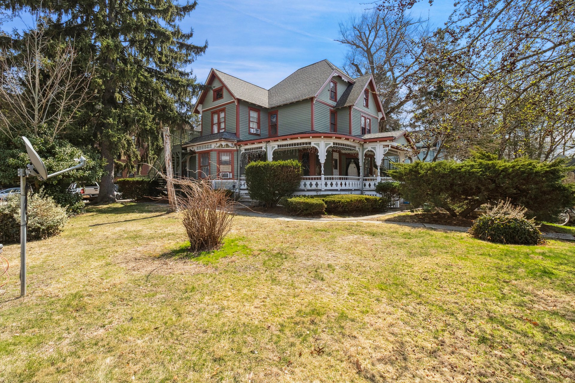 101 N Moger Avenue