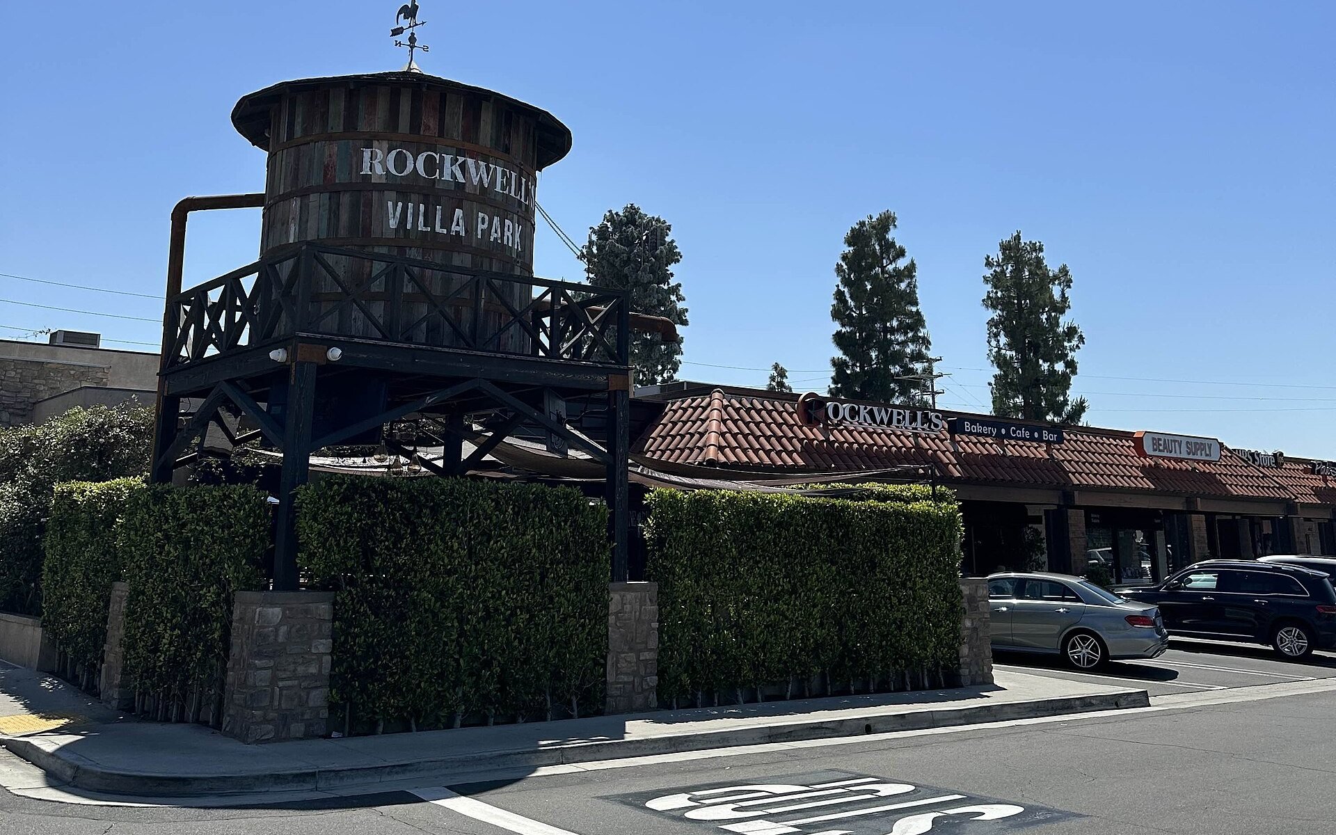 Town Center clock and storefronts in Villa Park