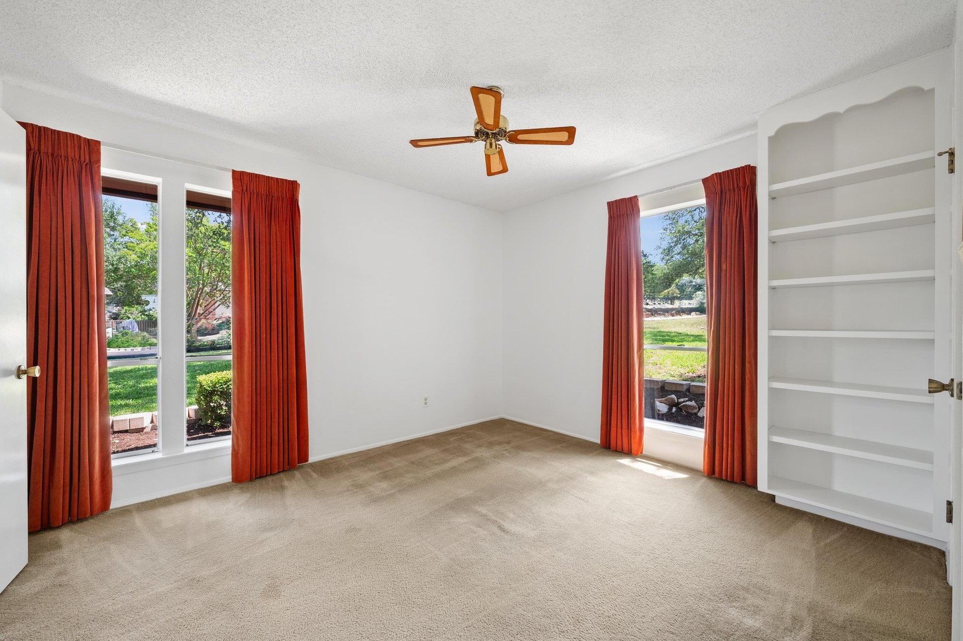 7602 Parkview Circle 