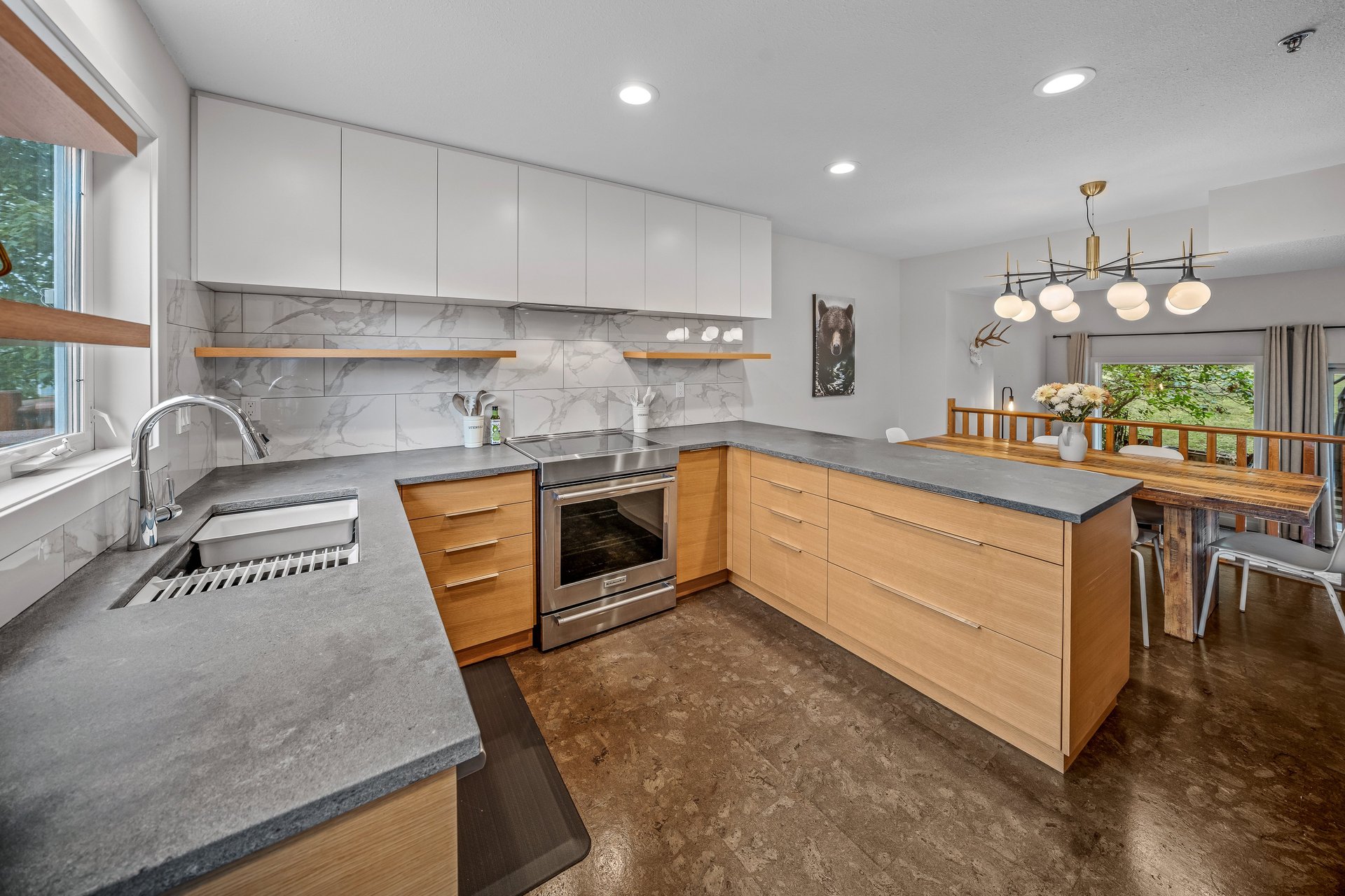 1022 Rundleview Drive Unit: 27