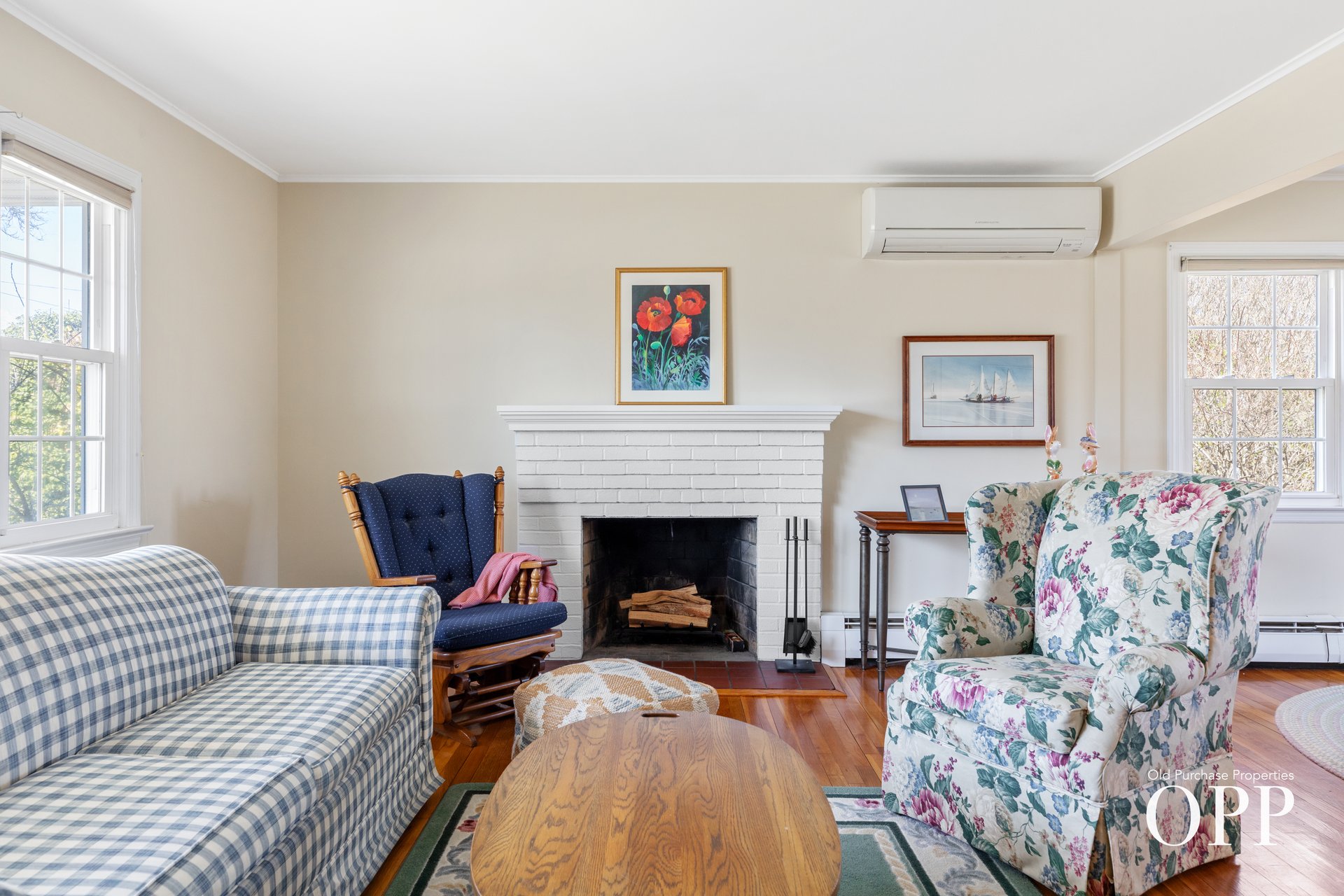 WELL-MAINTAINED RANCH CLOSE TO EVERYTHING