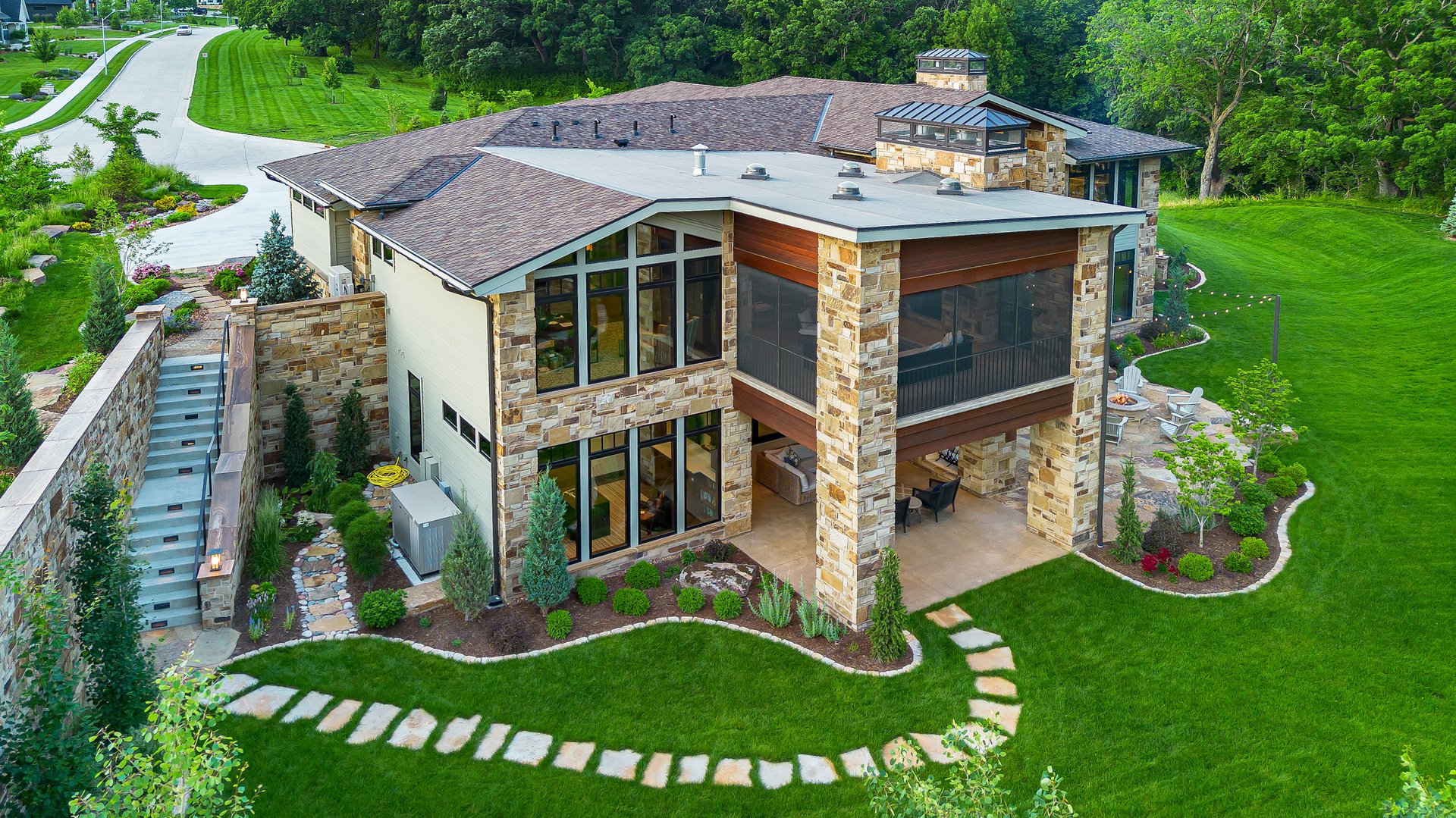 12870 Ridgeview Dr