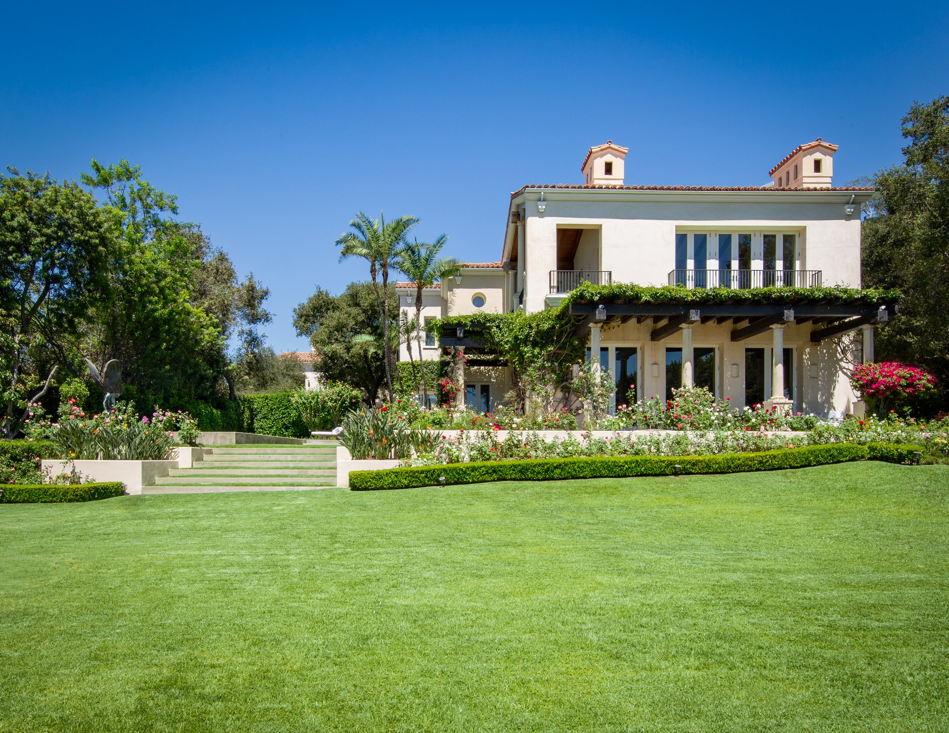 1672 Waynecrest Dr, Beverly Hills