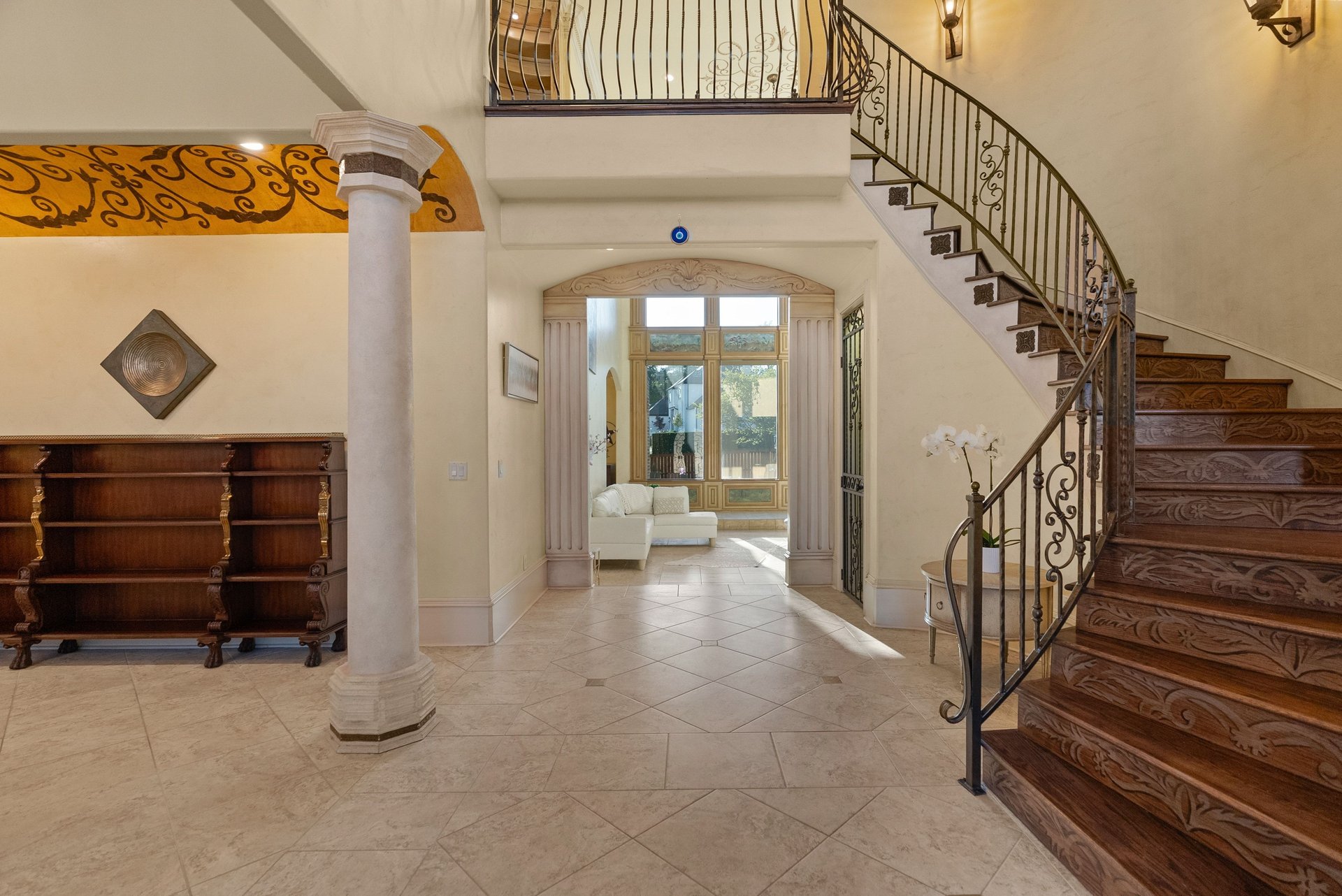 106 Orle Dr