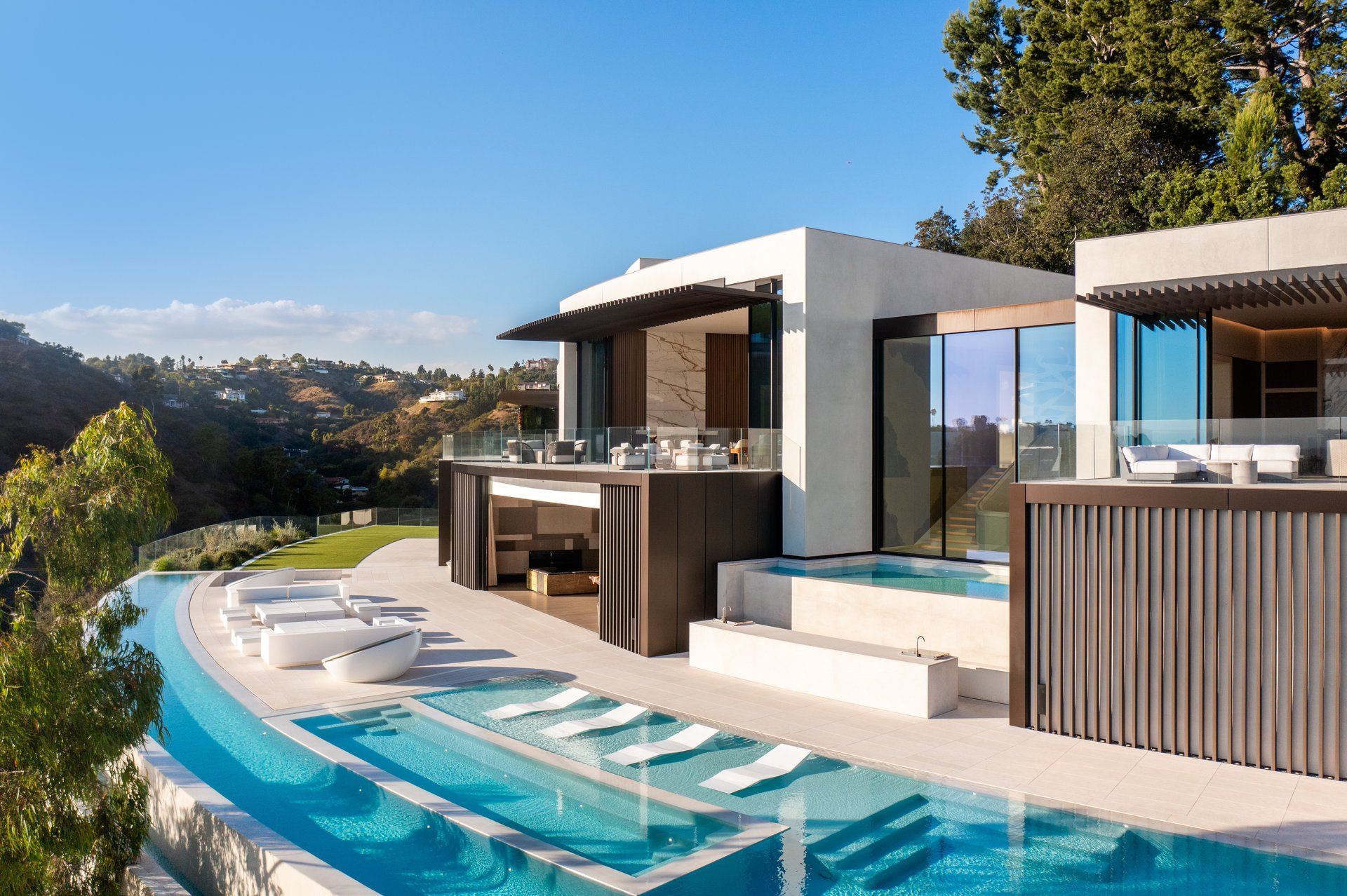 La Vue, Bel Air