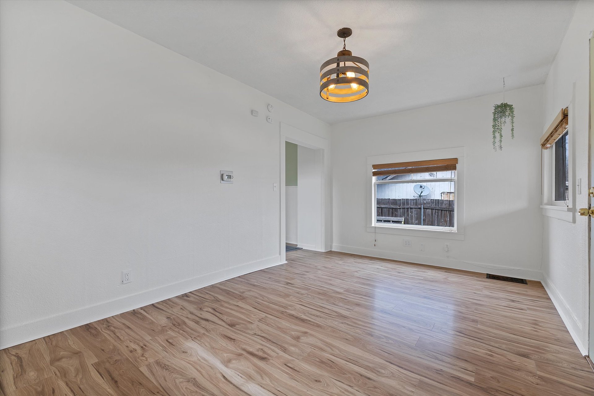 4805 NE 110th Ave
