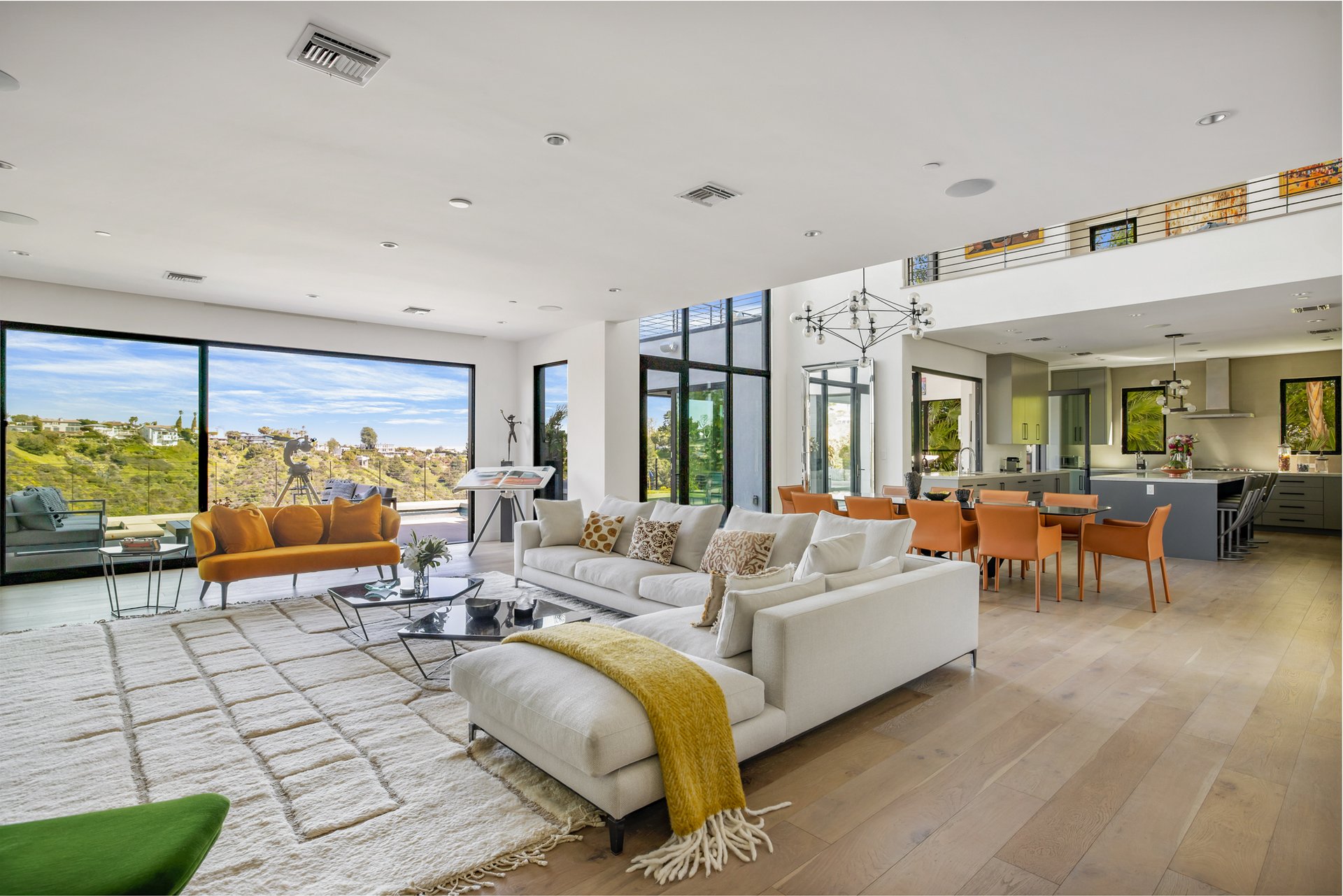 1172 Linda Flora Dr