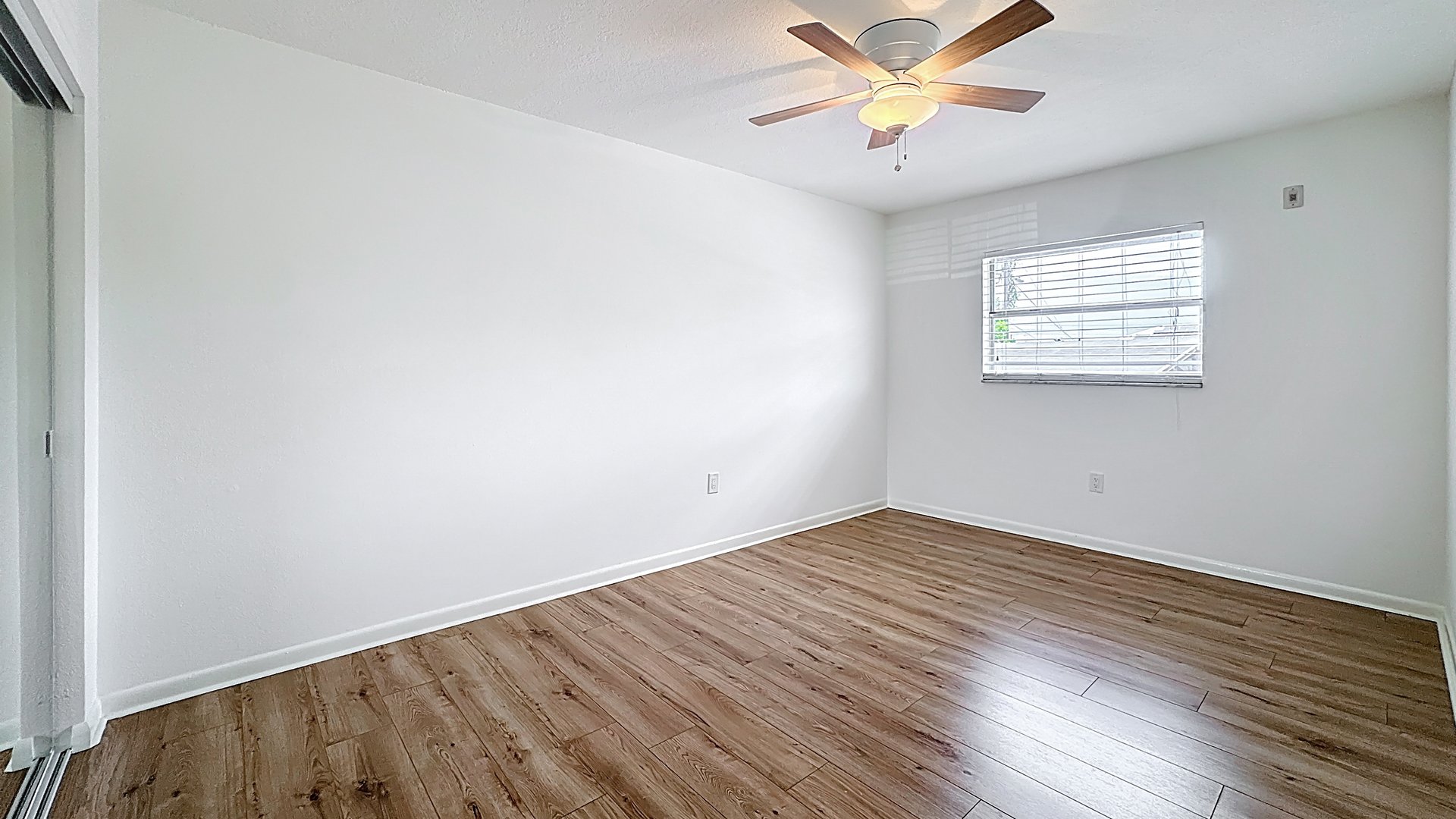 Remodeled Two-Bedroom Upstairs for Lease at Winter Park's Aragon Condos