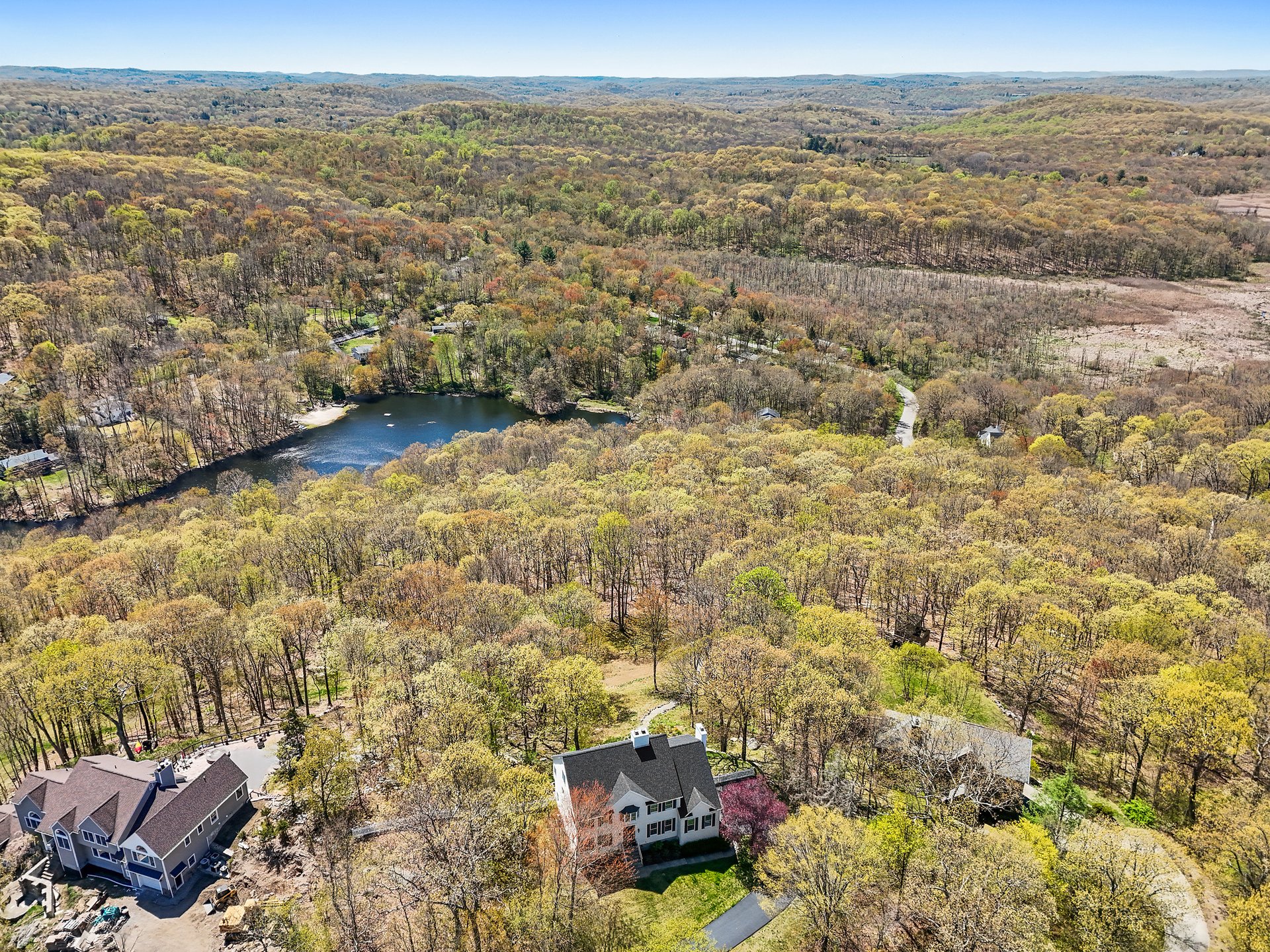 8 Deer Run Court