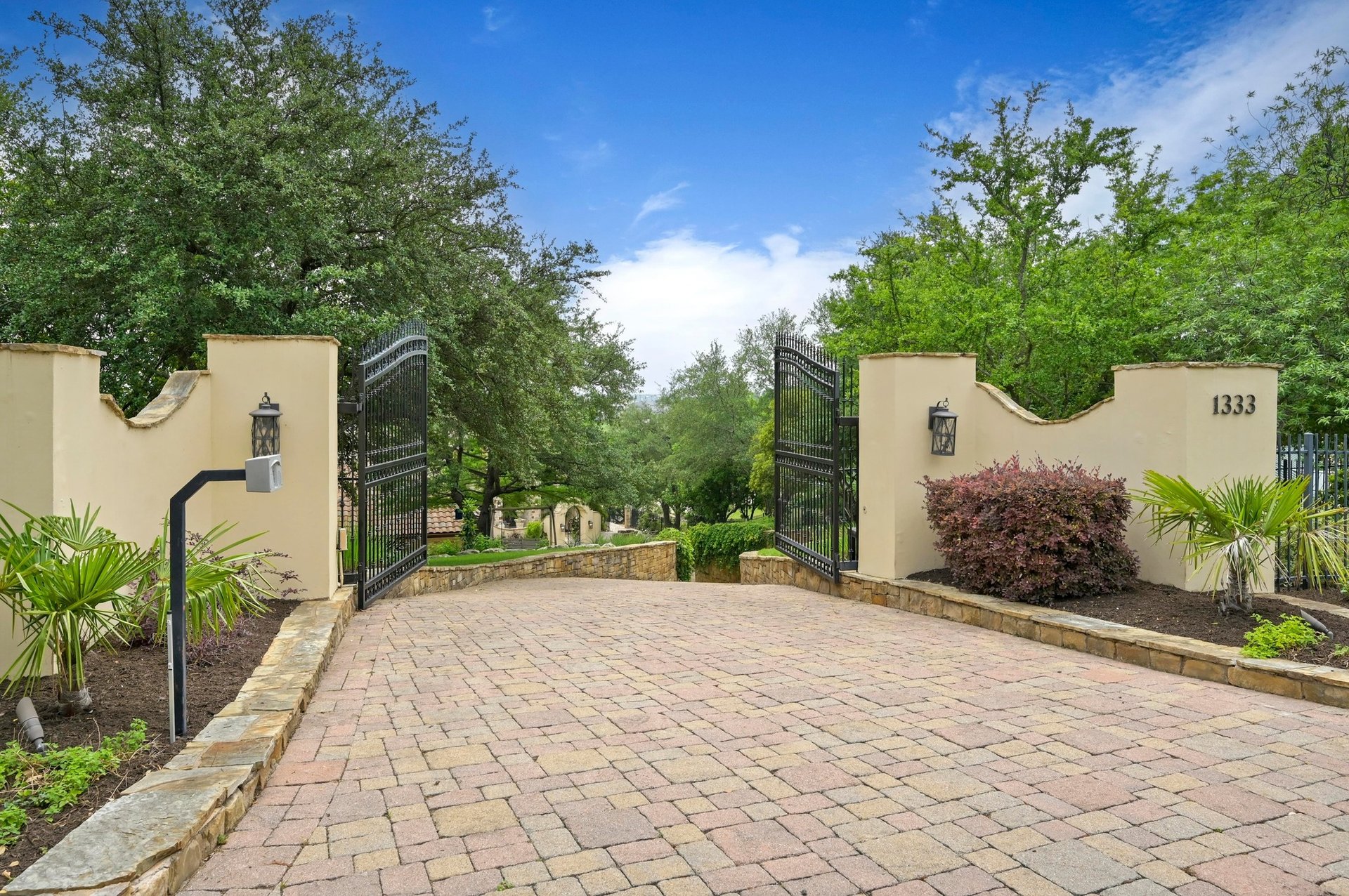 1333 Osprey Ridge Loop