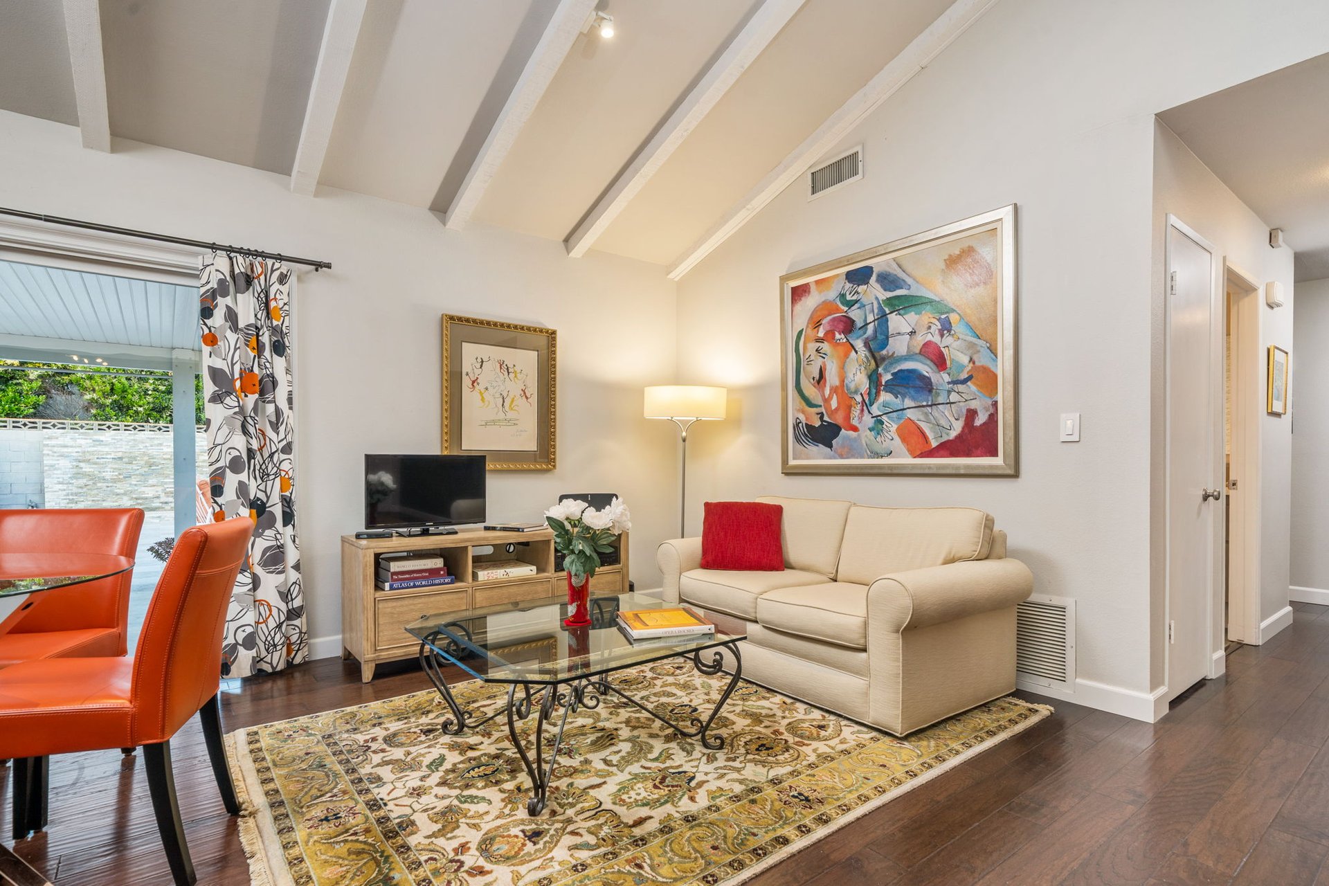 2128 N Villa Maria Road