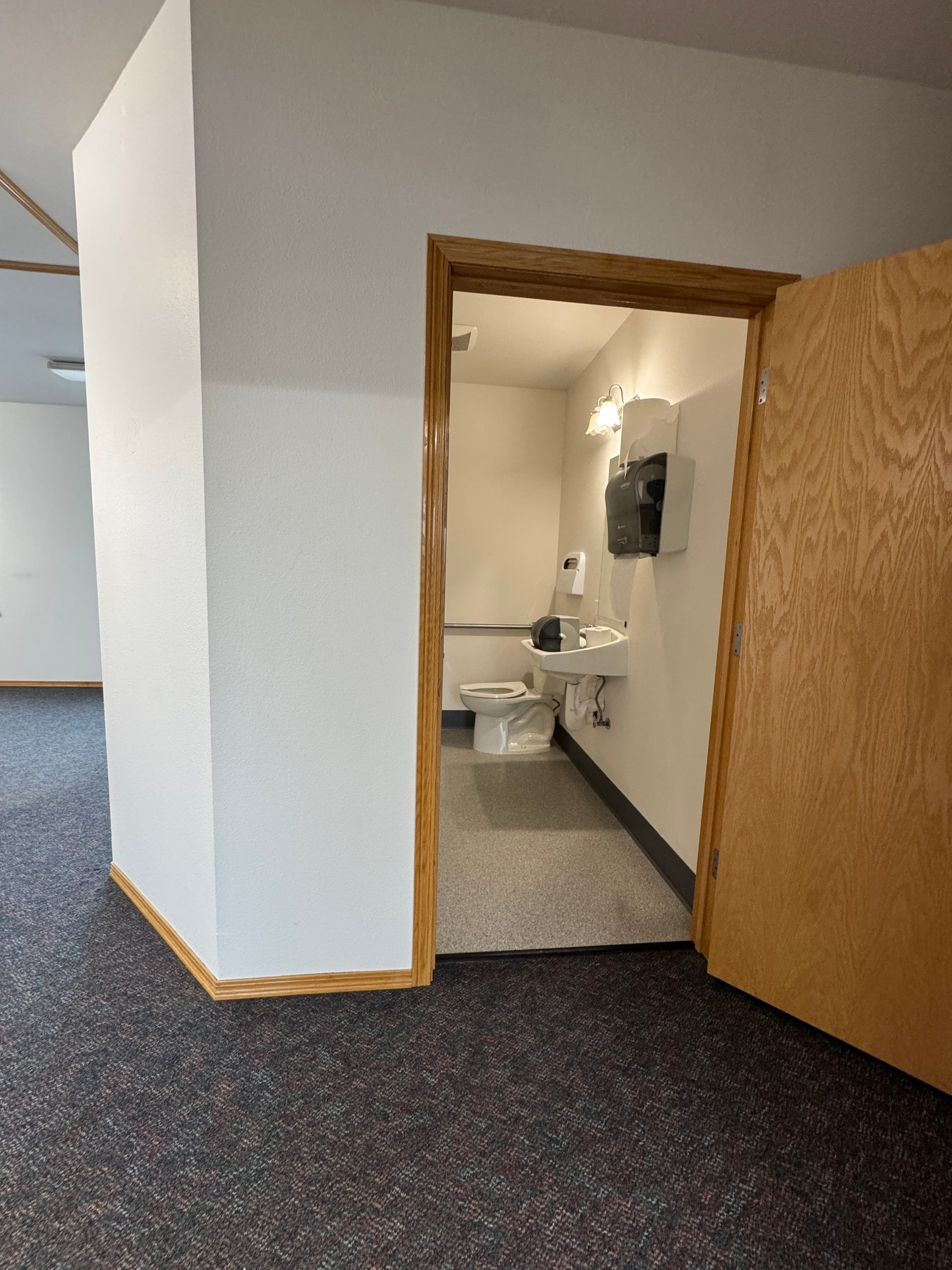 Lease Downtown McMinnville Office Space