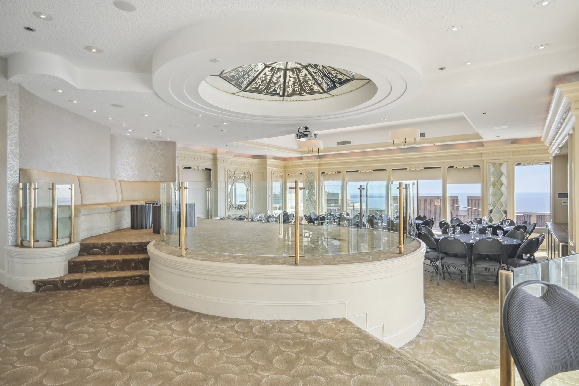 Lakeside Living at the Prestigious Palace Pier