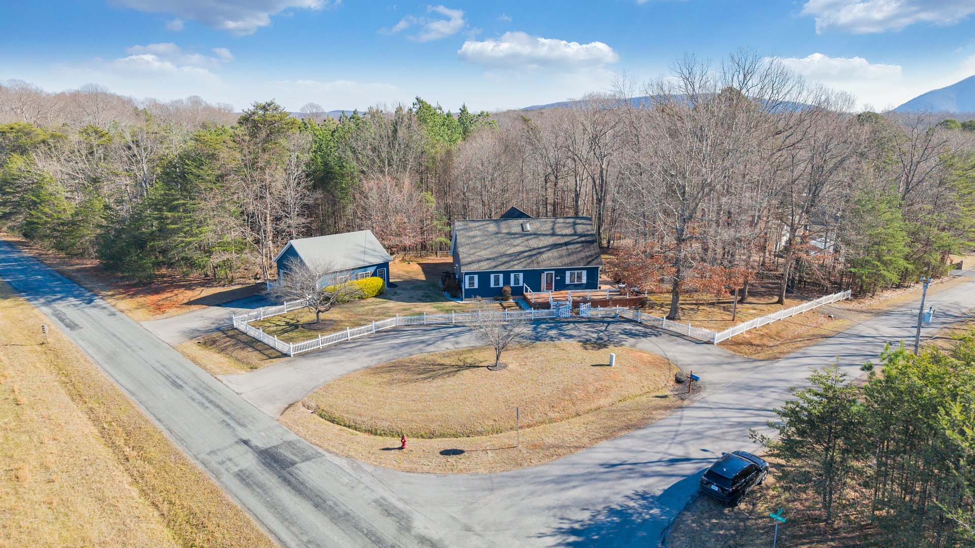100 Sandpiper DR