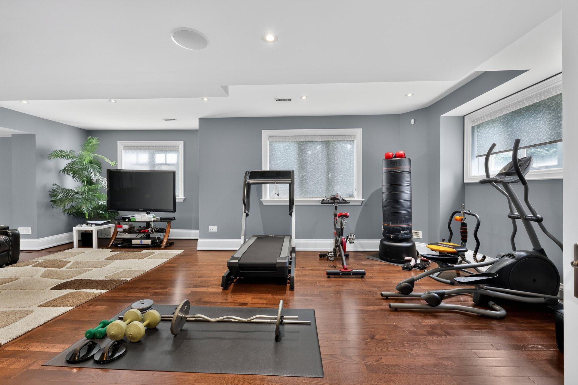 2513 Sharon Cres