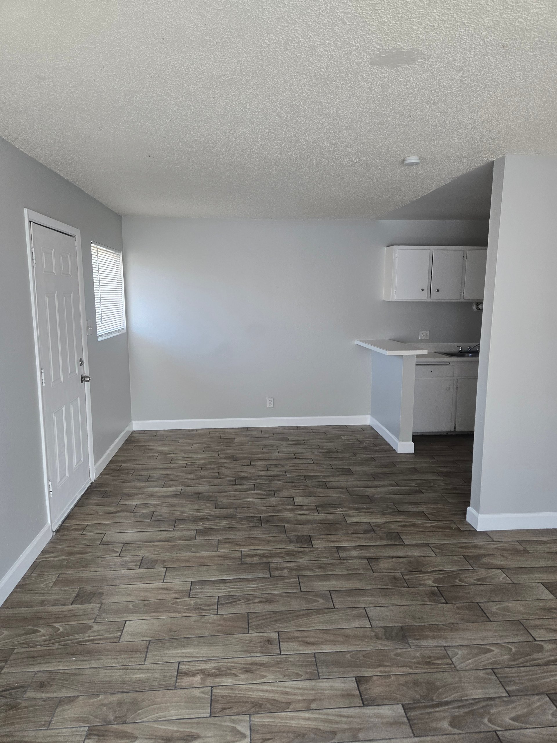485 North Circle #2 Las Vegas, NV 89119