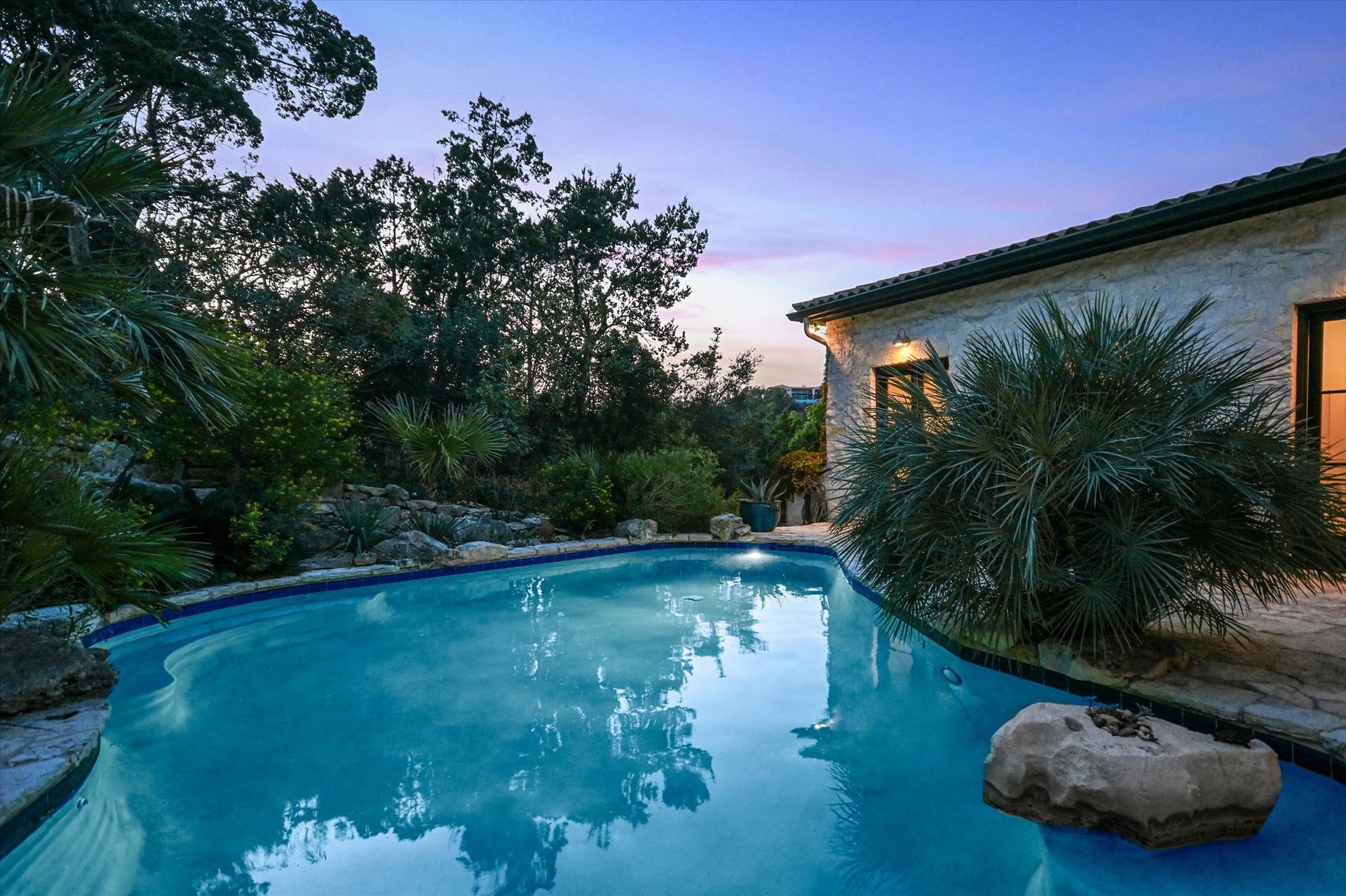 698 Windsong Trail
