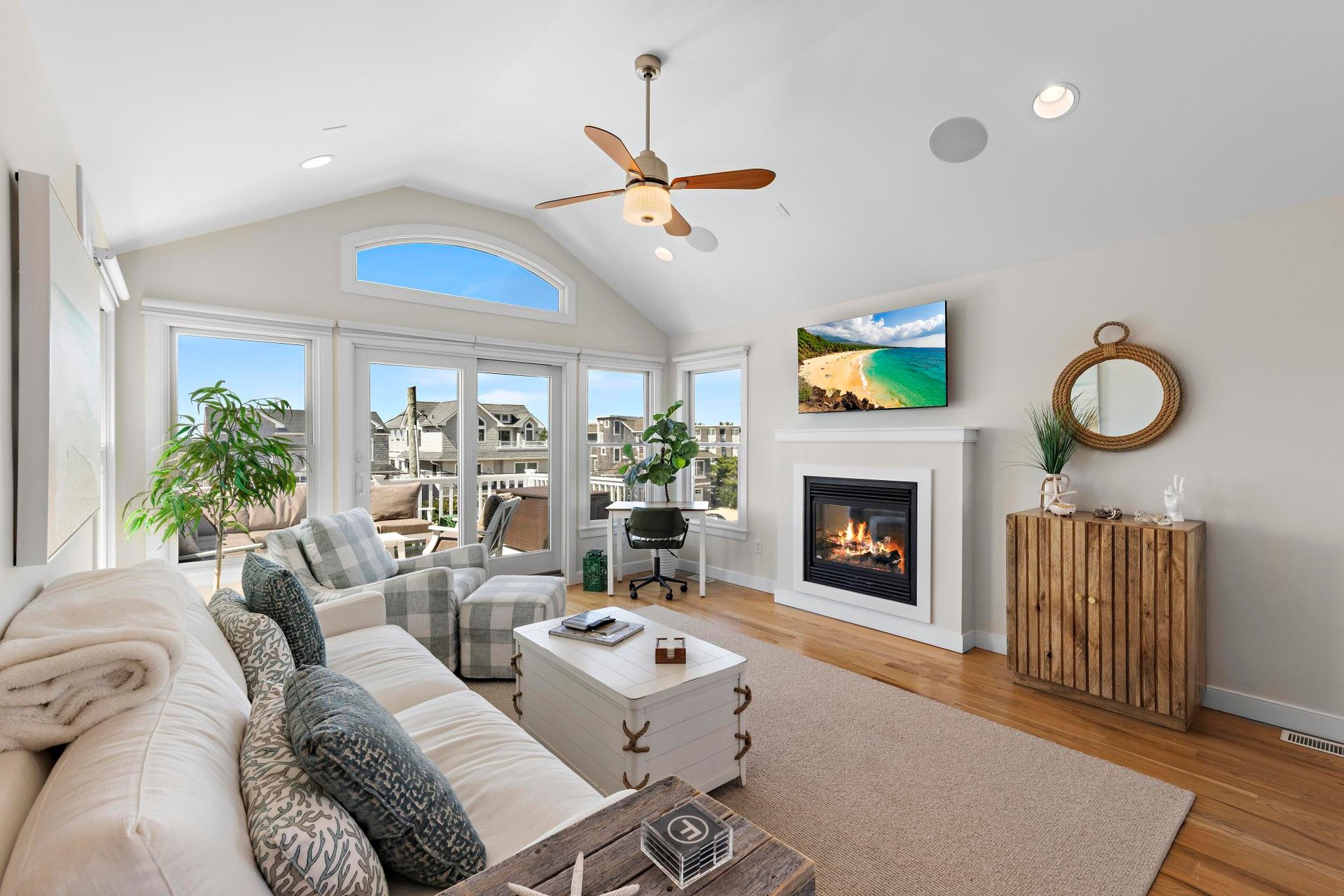 407 B Coral Street 
