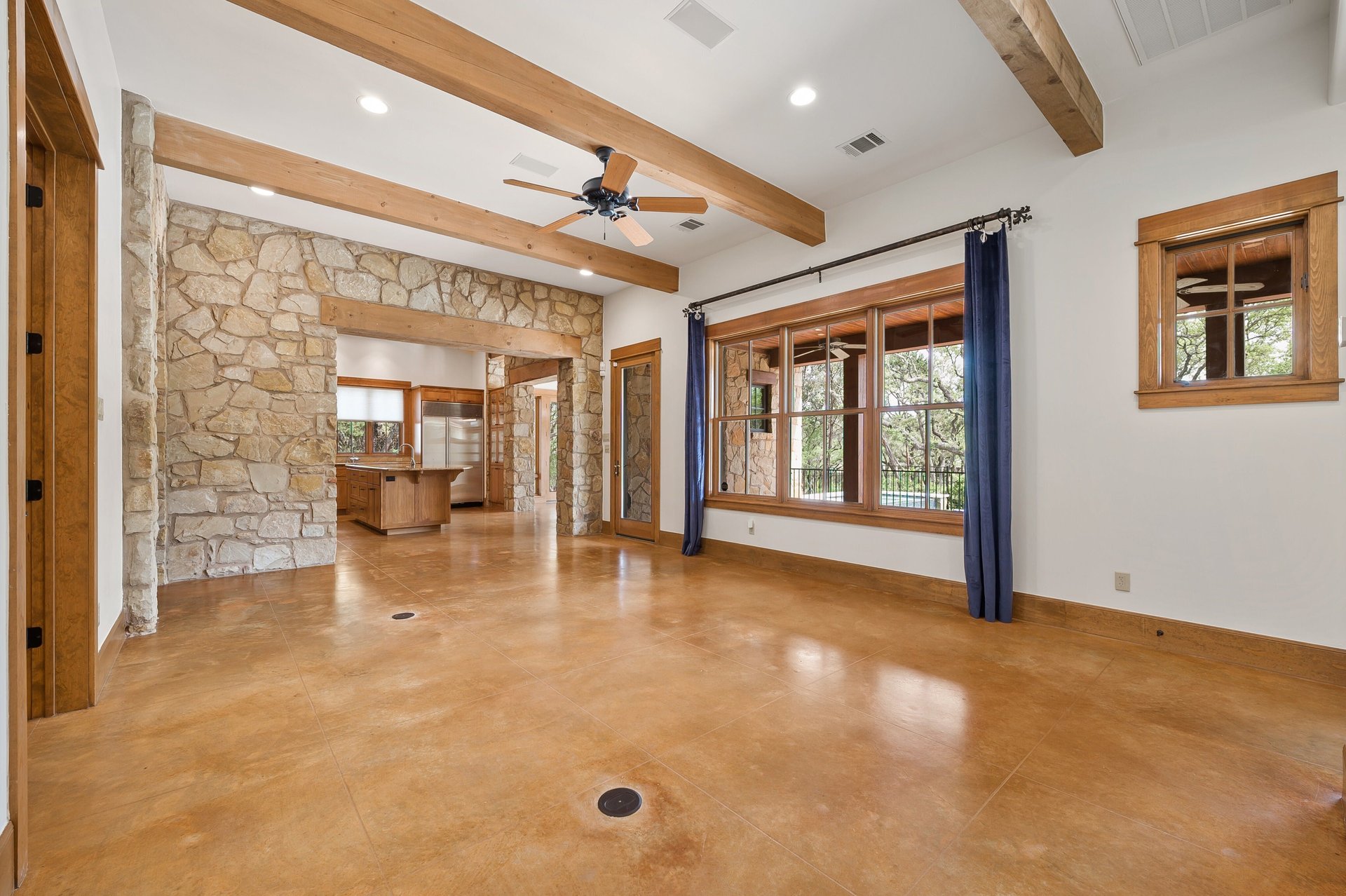 16009 Pontevedra Place