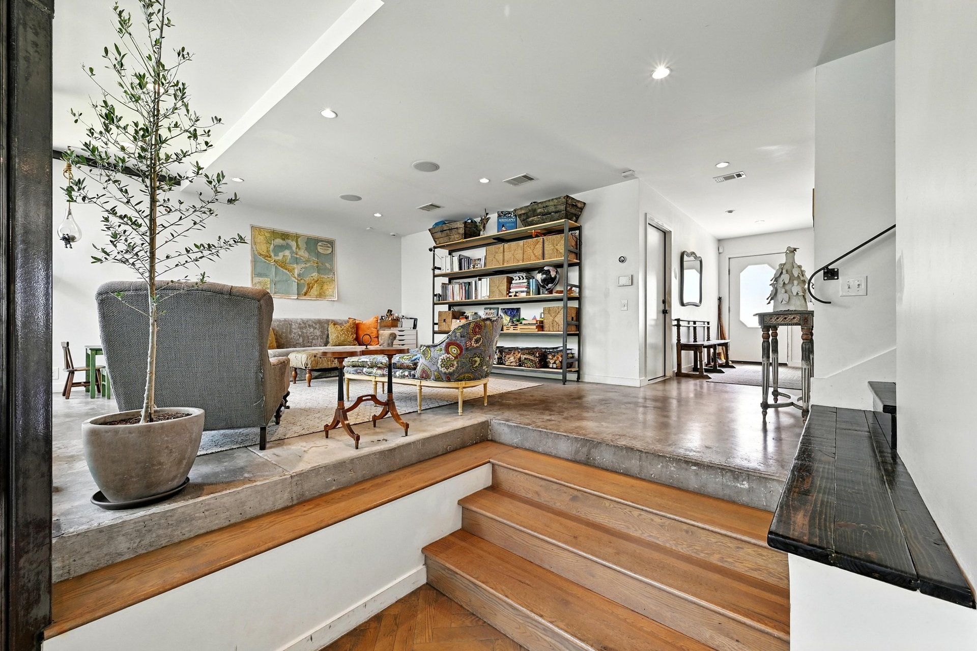1700 S 6th Street 