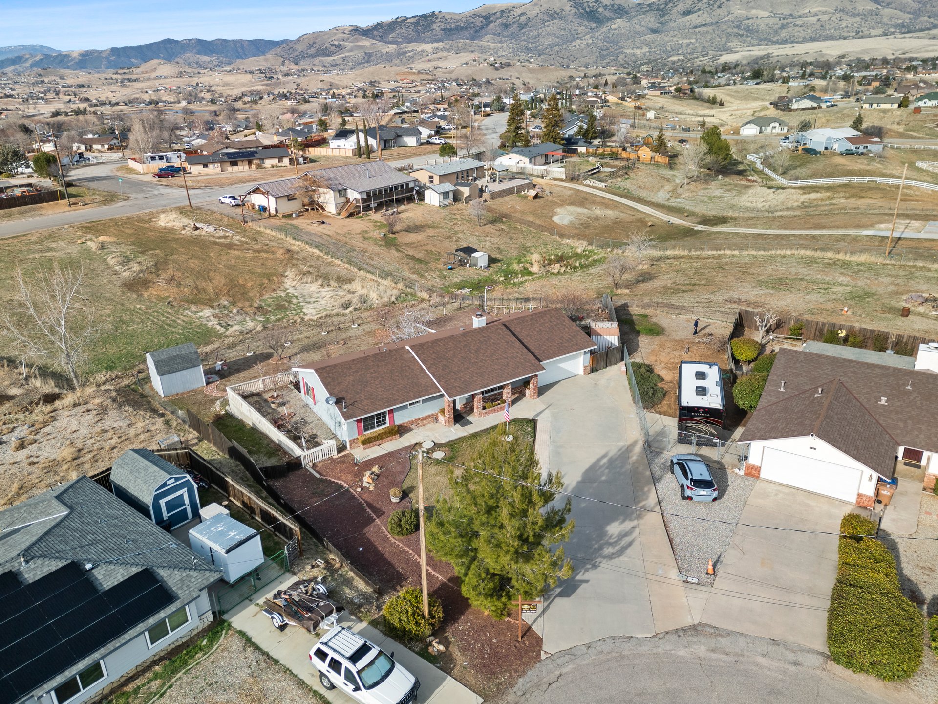 Charming Cul-de-Sac Home in East Golden Hills – 21941 Fig Court