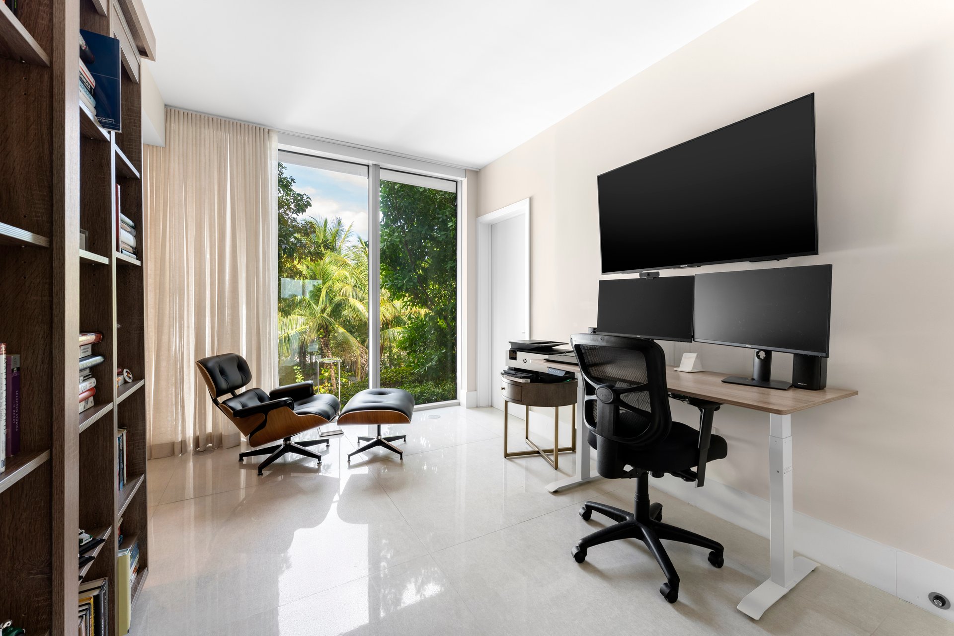 1 Collins Ave
