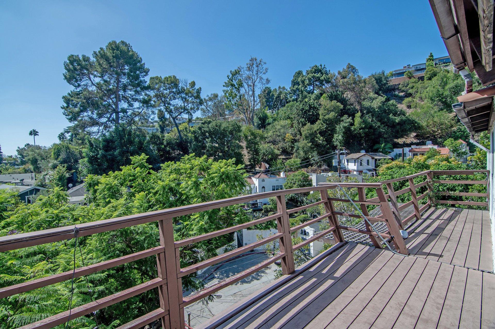 6131 Glen Tower St.
