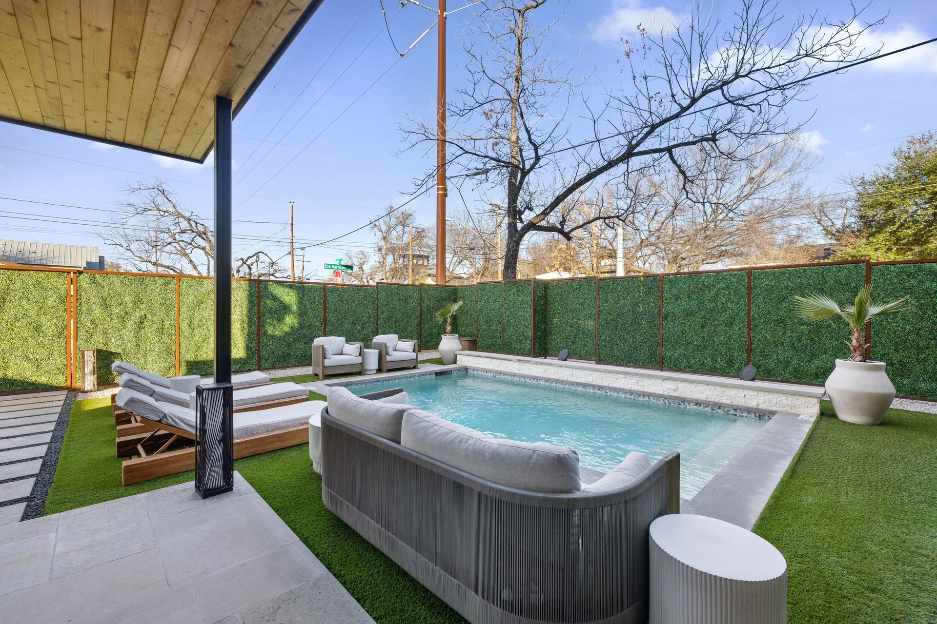 1304 Comal Street 