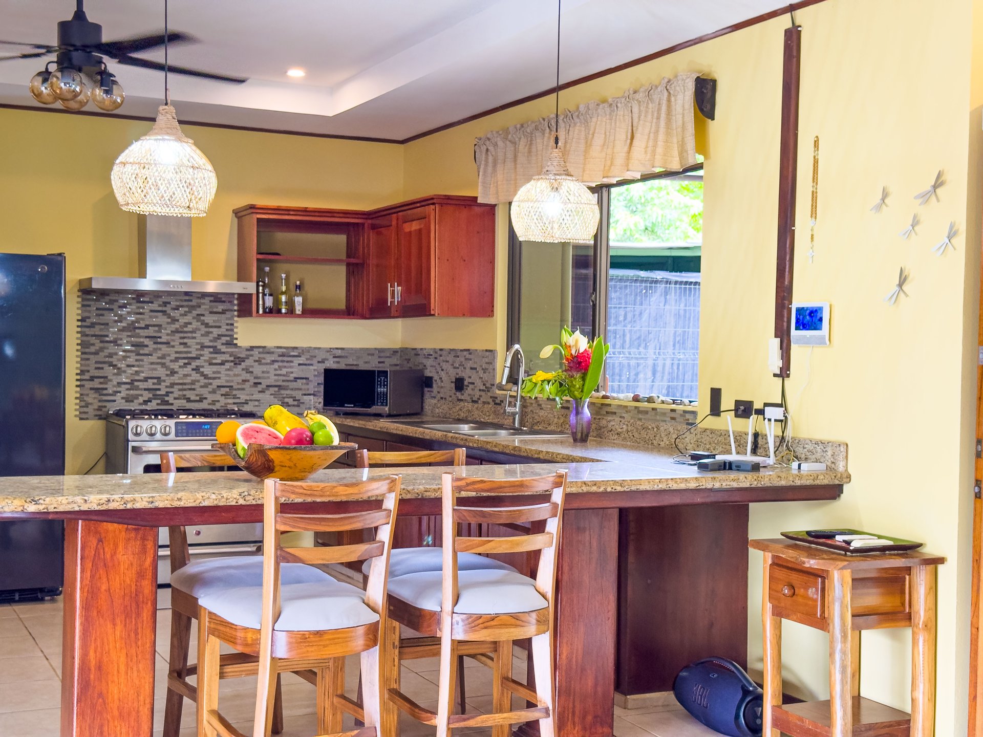 Naranjito corner lot house