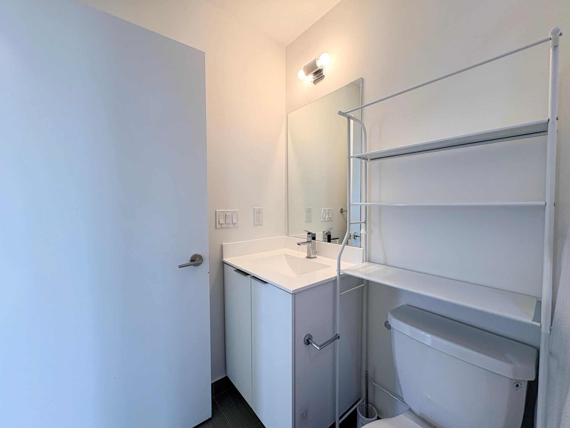 20 Shore Breeze Drive 1502