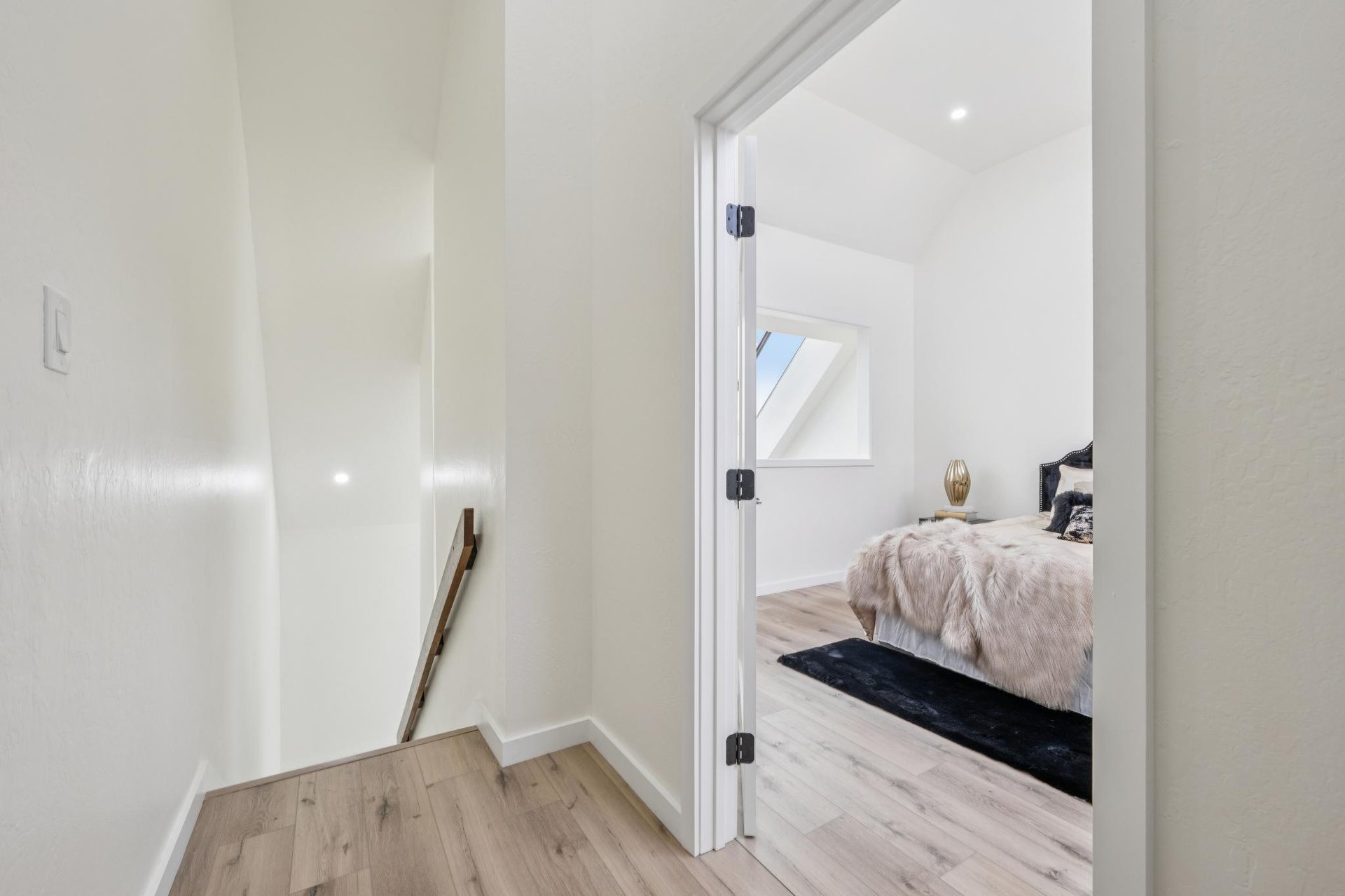7 Embarcadero West #207