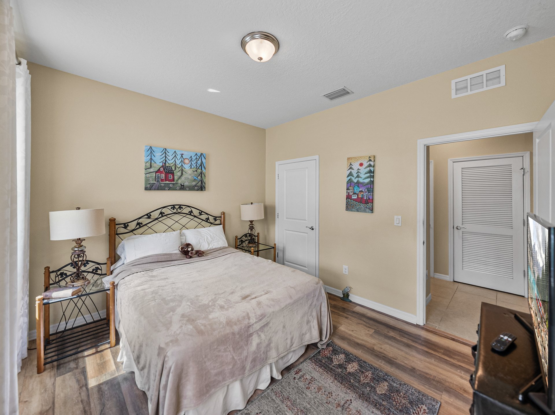 12615 EASTPOINTE DR