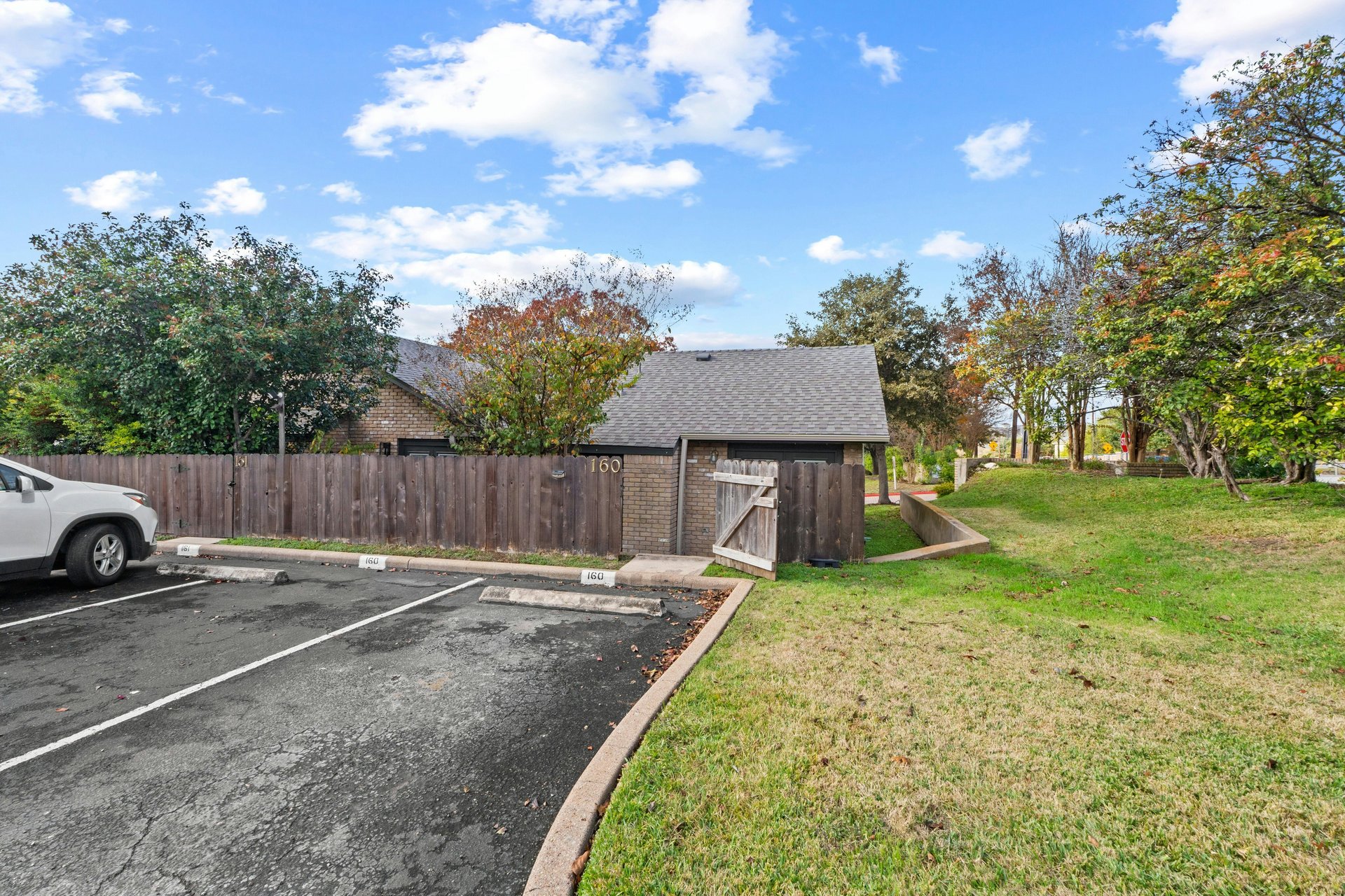 Bright & Chic Corner Lot Home in Coppertree Condos