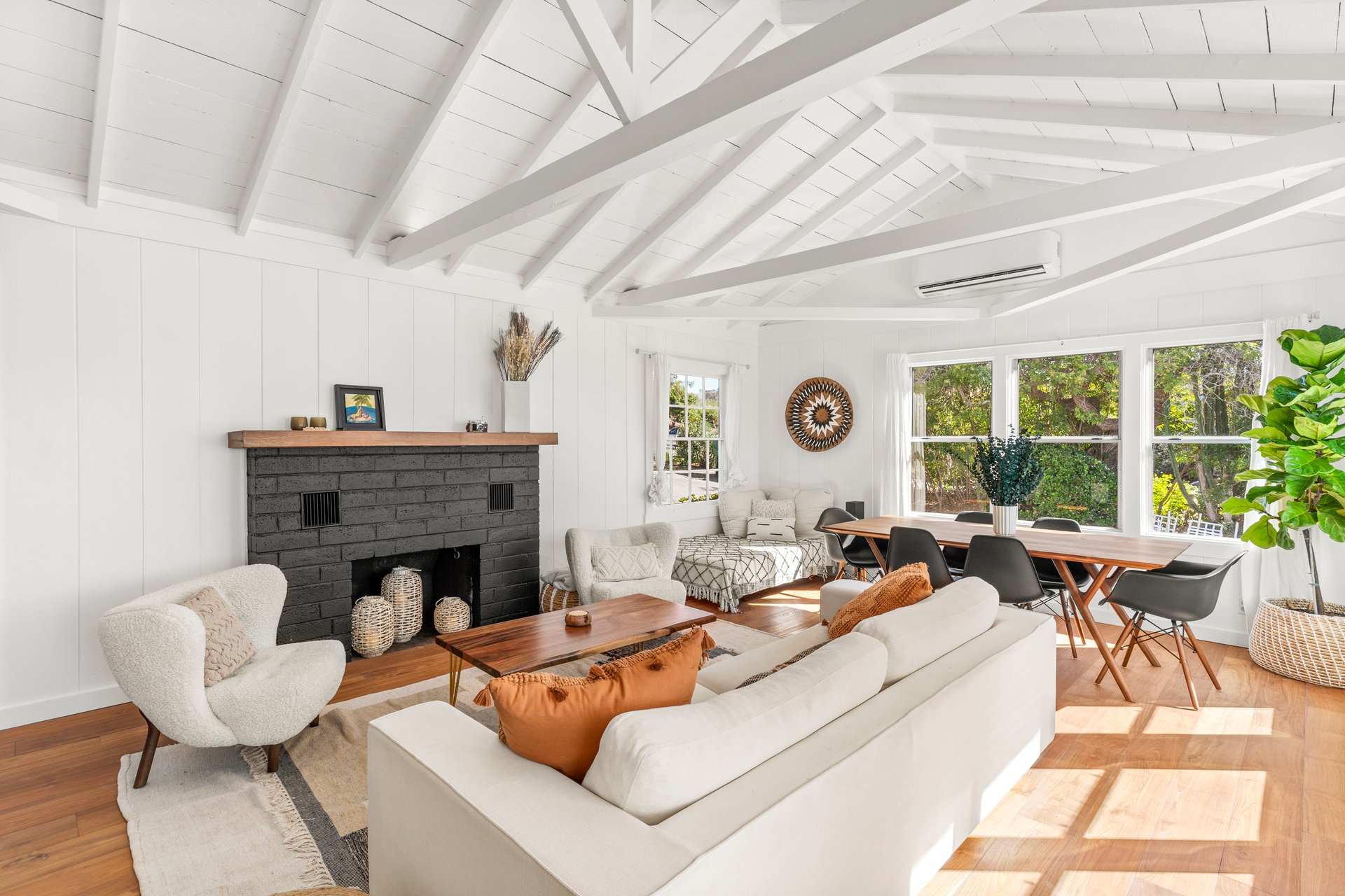 Bungalow On Highland