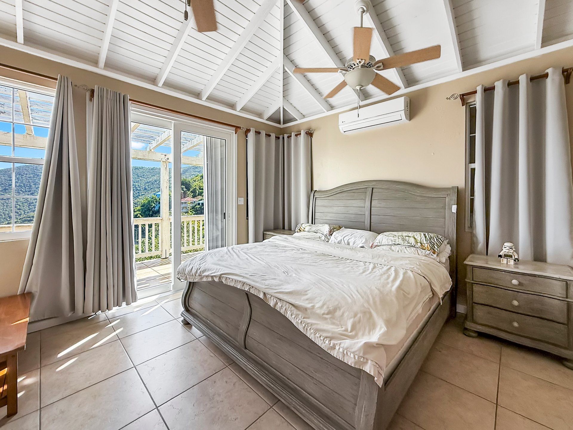 728 Threadfall 4 Bedroom Home 