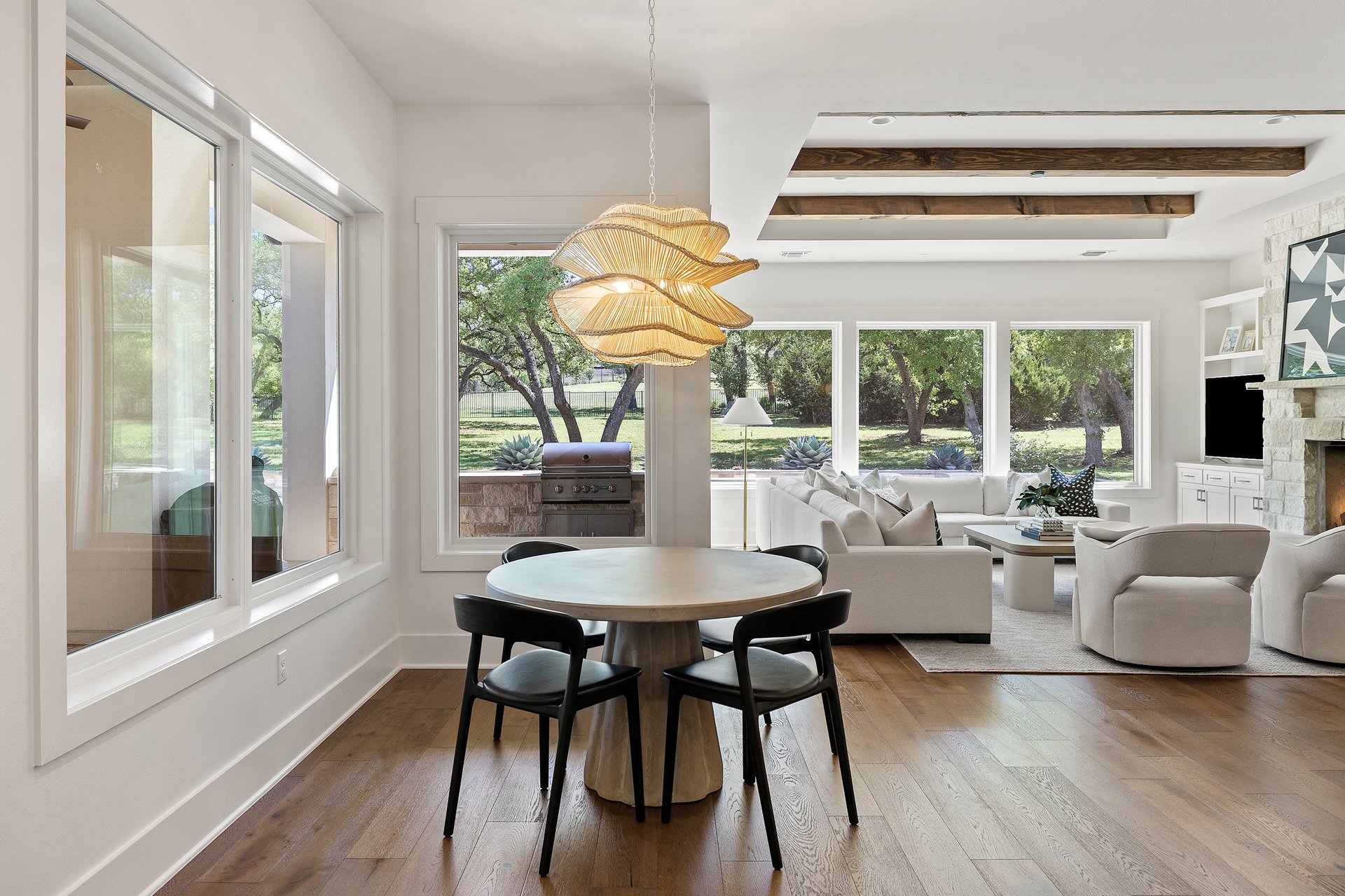 8325 Lakewood Ridge Cv