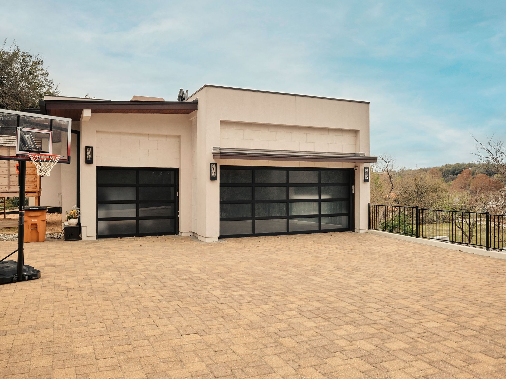 4701 Island Cove