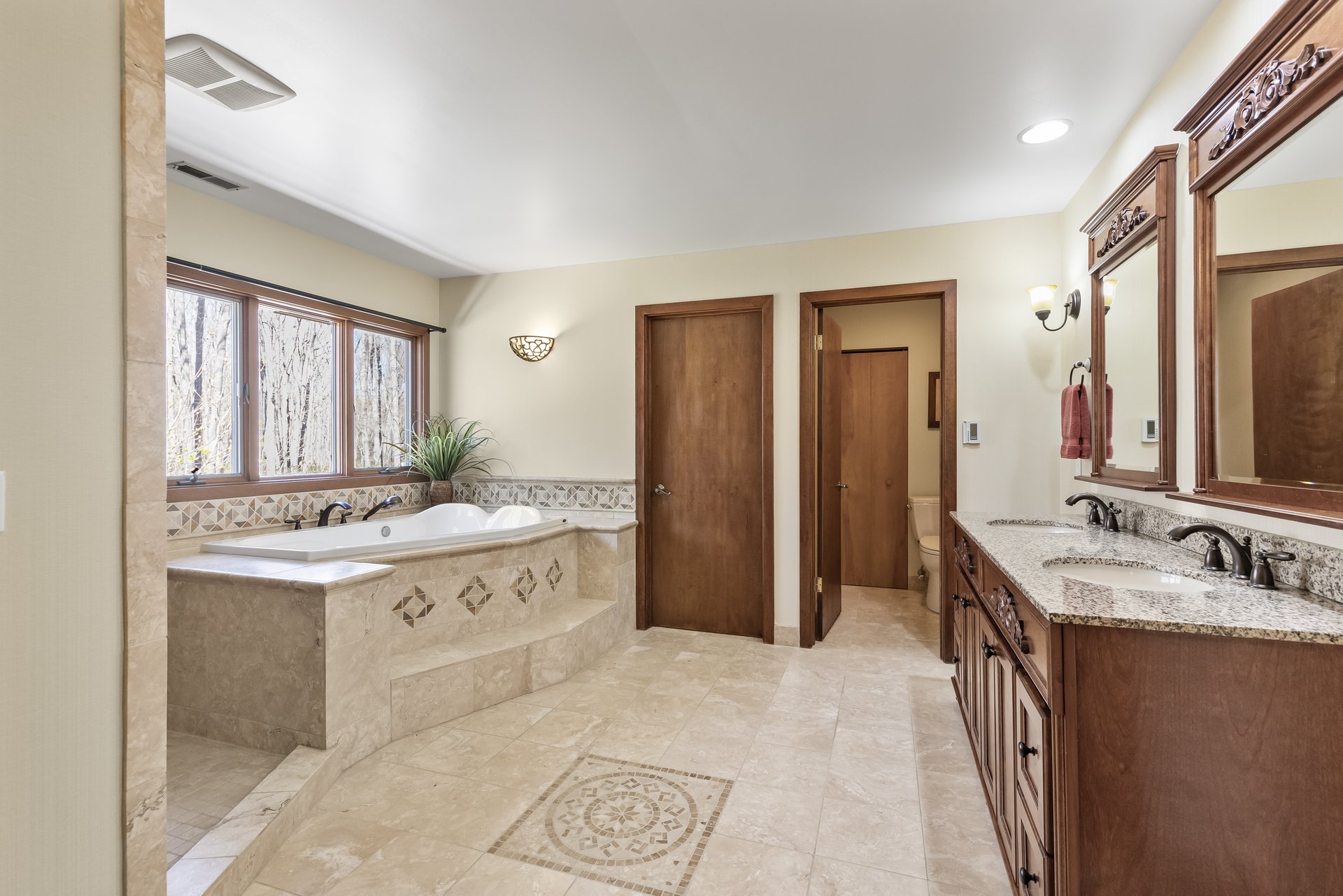 107 Foxford Ln