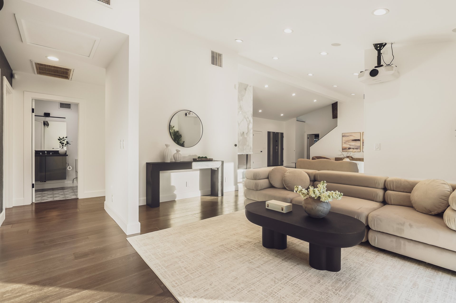 18065 Boris Dr, Encino