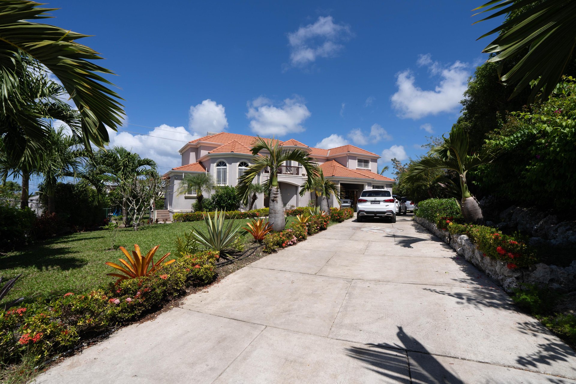 Halls Villa 