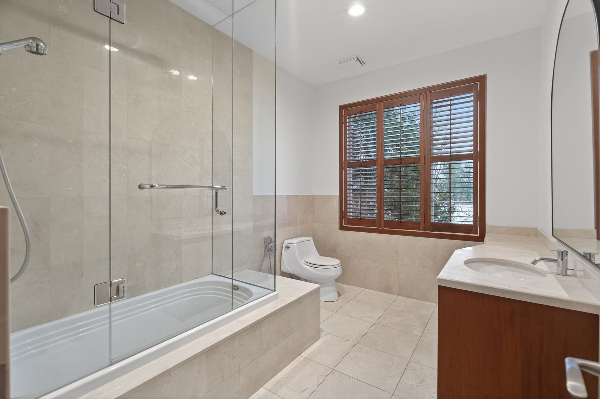 SOLD: Sophisticated & Architecturally Bold