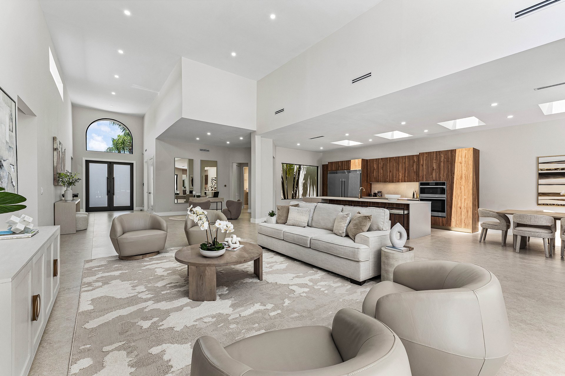 5323 Ascot Bend