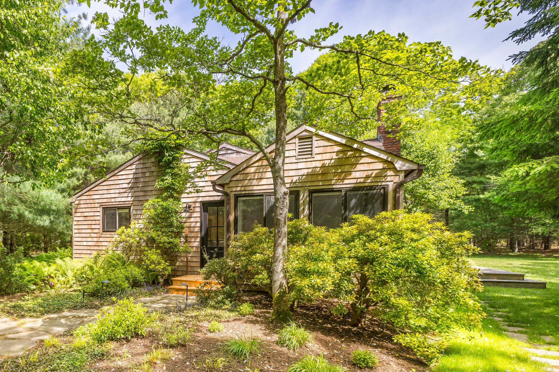 60 NW Landing Rd