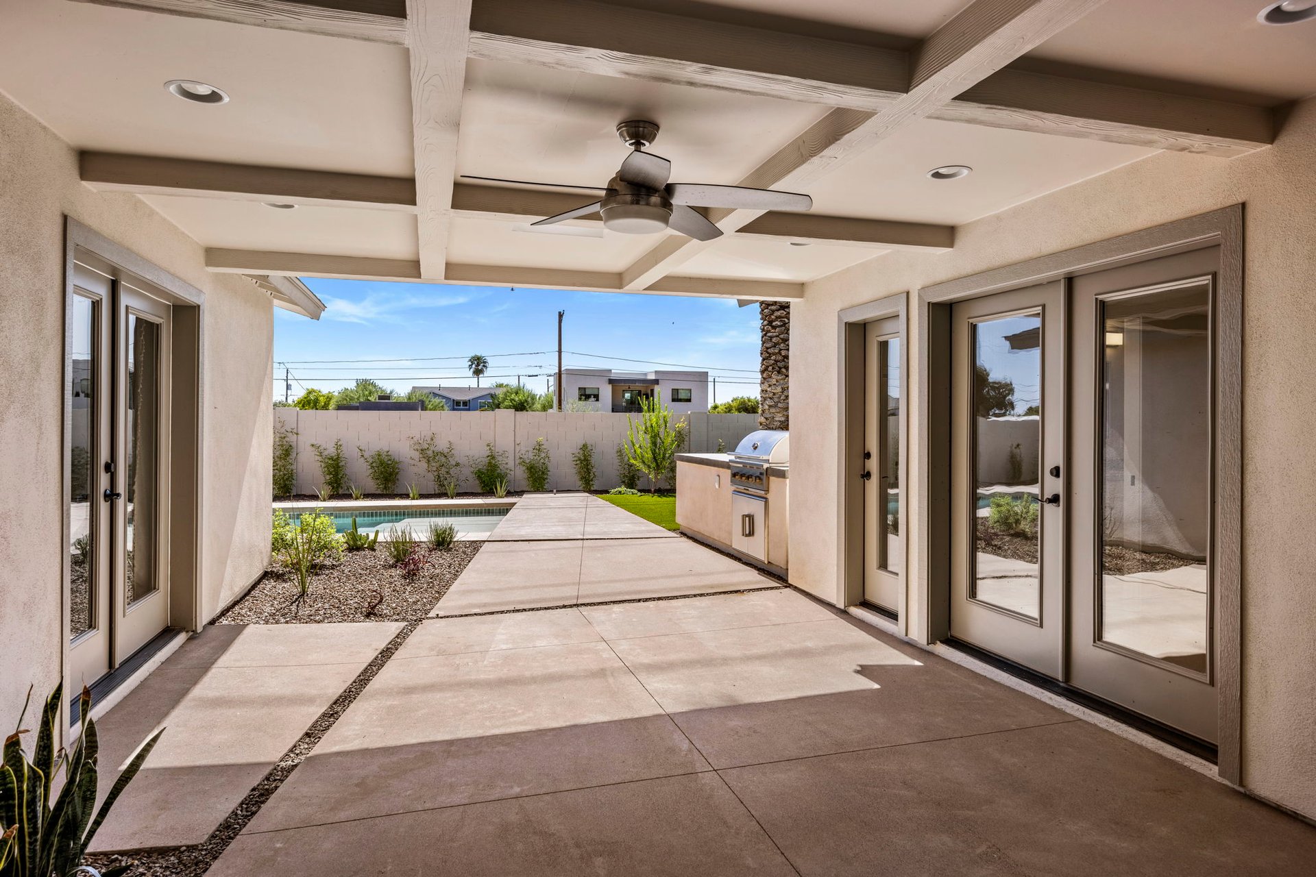4713 E CALLE REDONDA