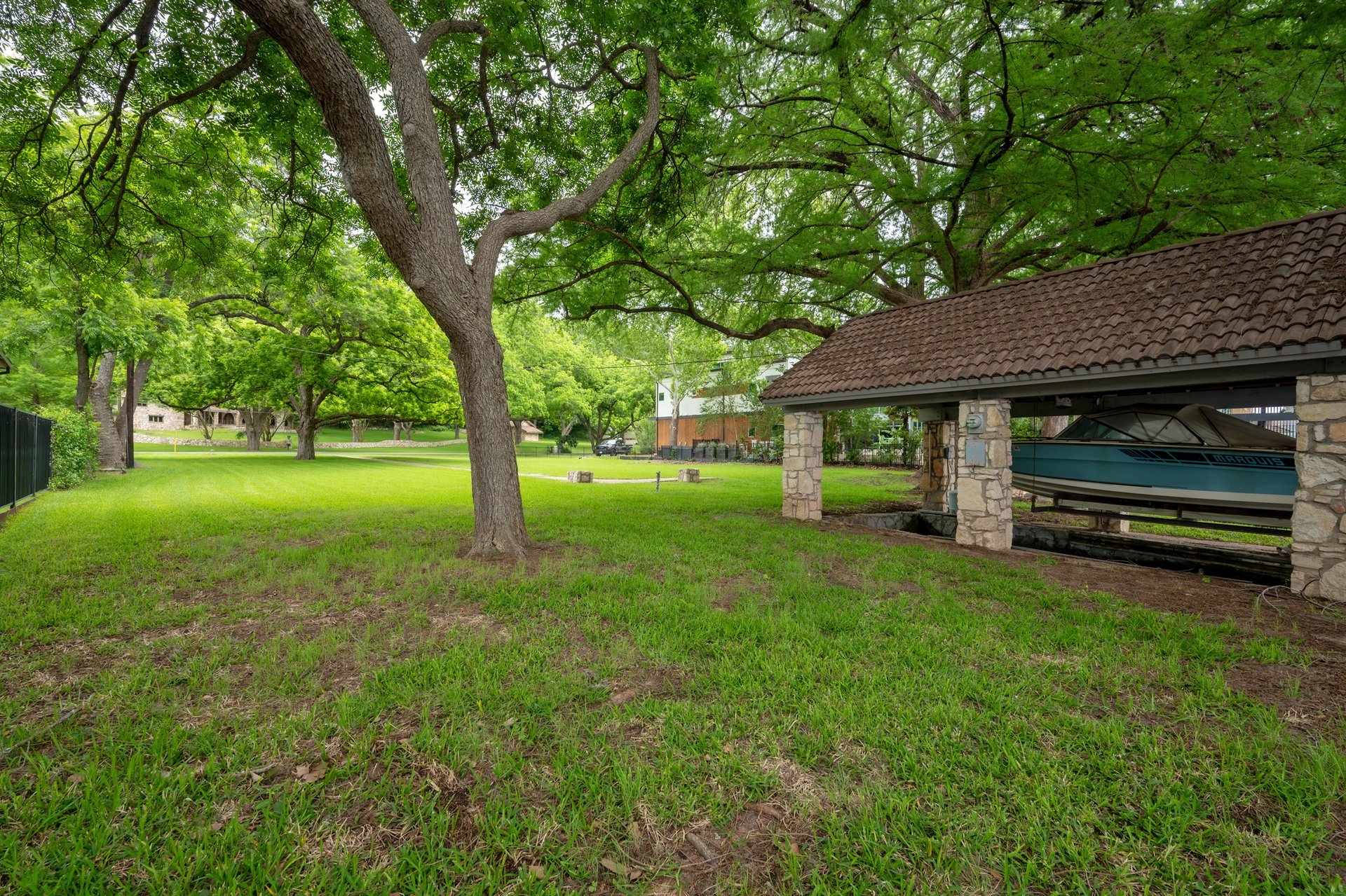 3200 Rivercrest Drive