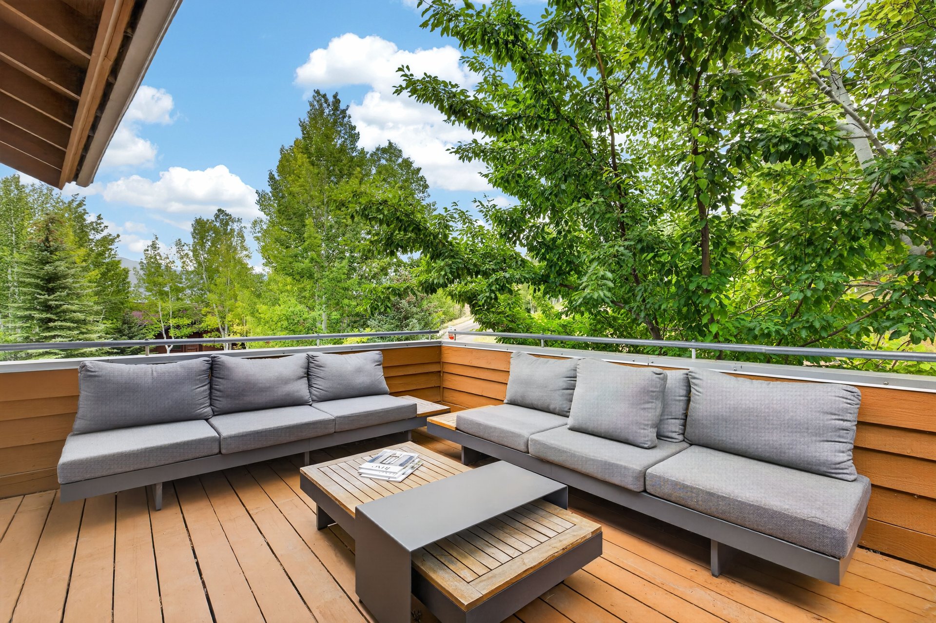 11 Russell Trail